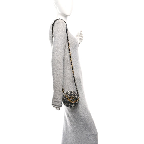 Tweed Quilted 19 Round Clutch With Chain Black White