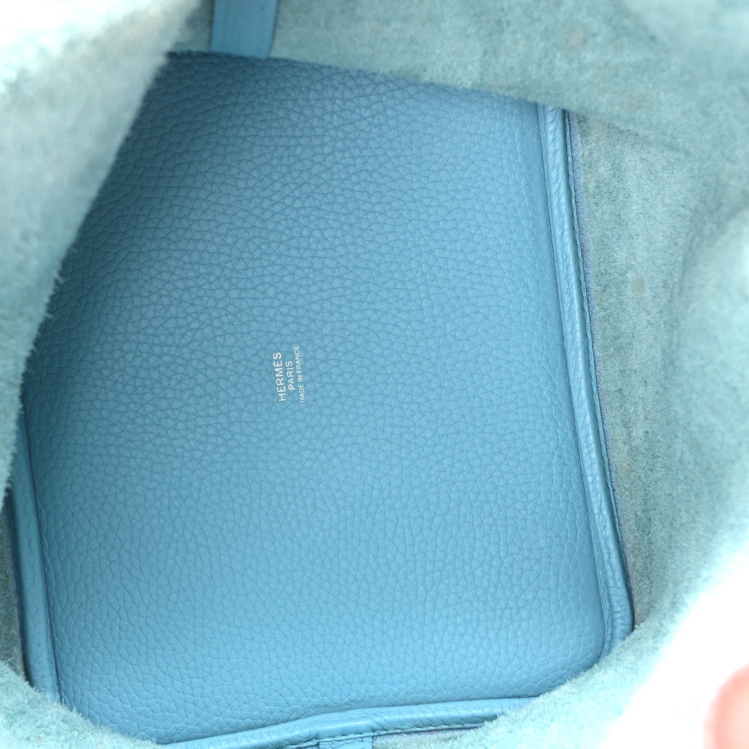 Hermes Taurillon Clemence Swift Eclat Picotin Lock 22 MM  Bleu Du Nord Rouge De Coeur 5 of 10