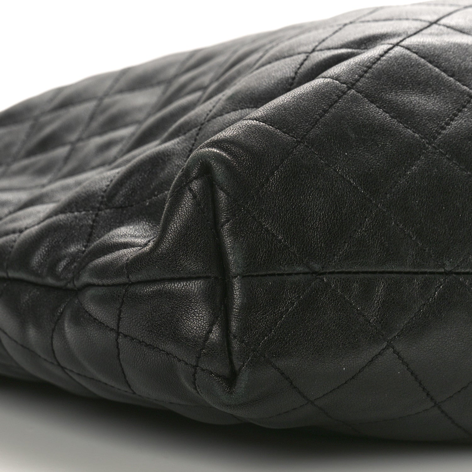 Saint Laurent Lambskin Quilted Maxi Icare Shopping Tote Black 8 of 14