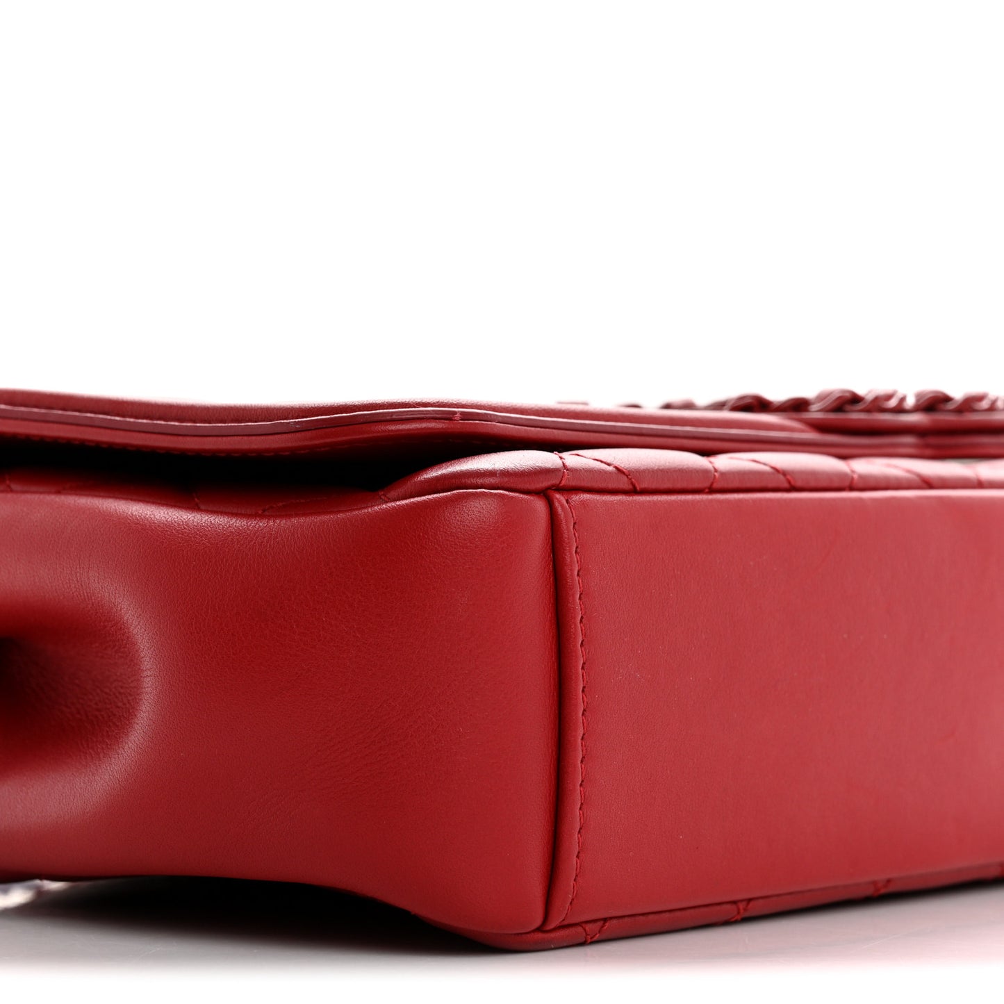 Calfskin Quilted Medium CC Filigree Flap Red