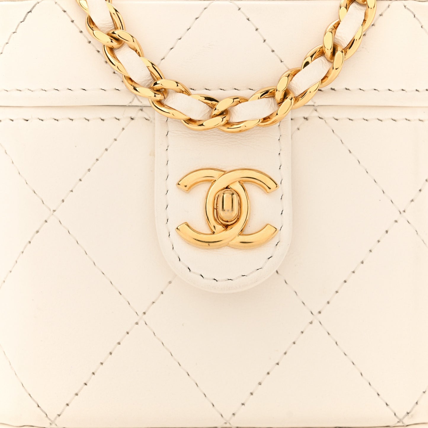 Lambskin Quilted Vanity Clutch With Chain White