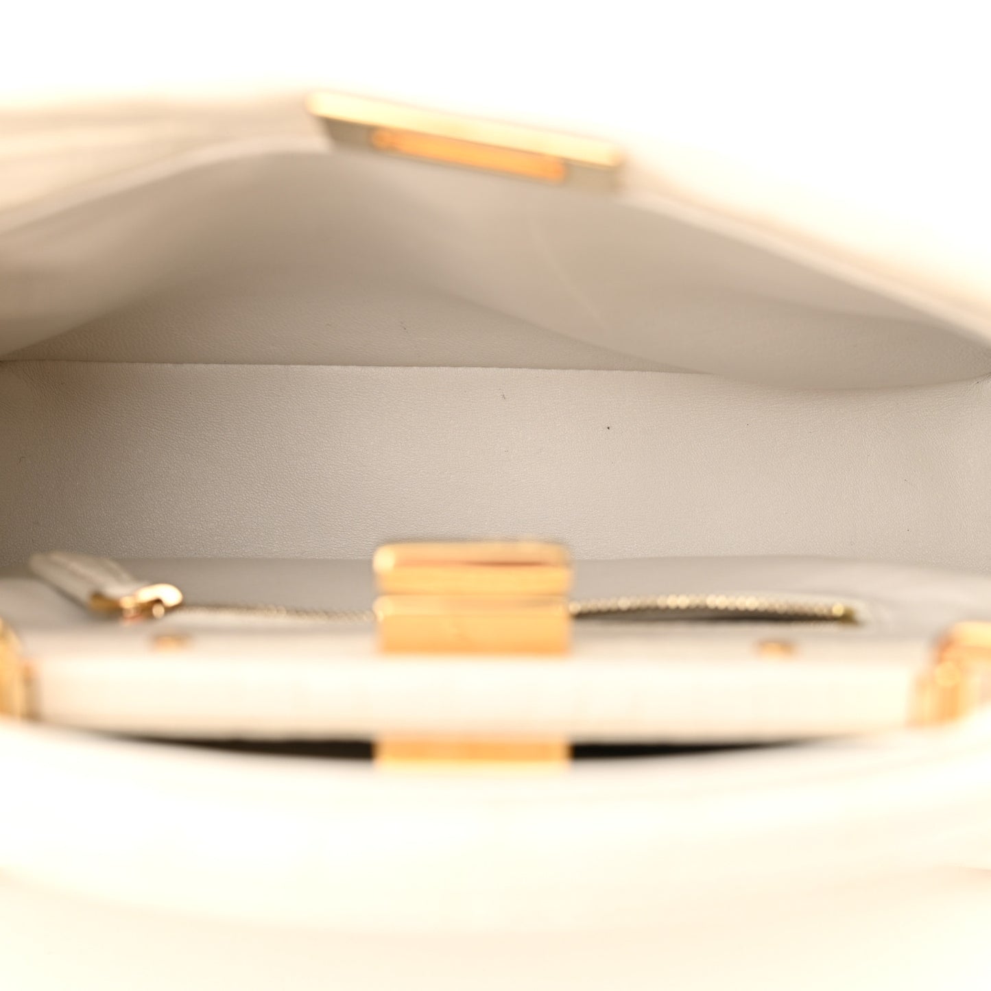 Shiny Crocodile Shiny Nappa Mini Peekaboo Iconic Satchel White