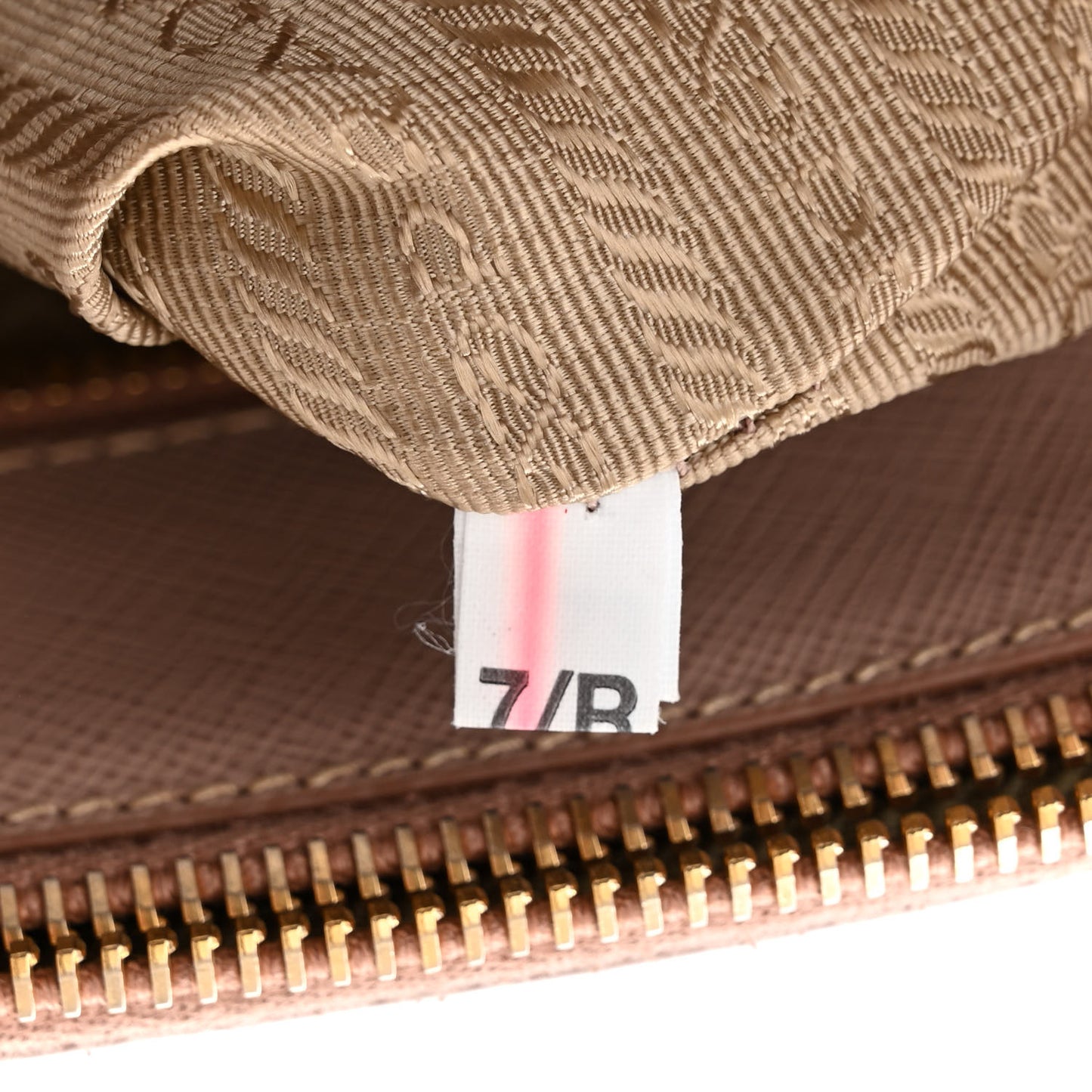 Saffiano Medium Galleria Double Zip Tote Cammeo