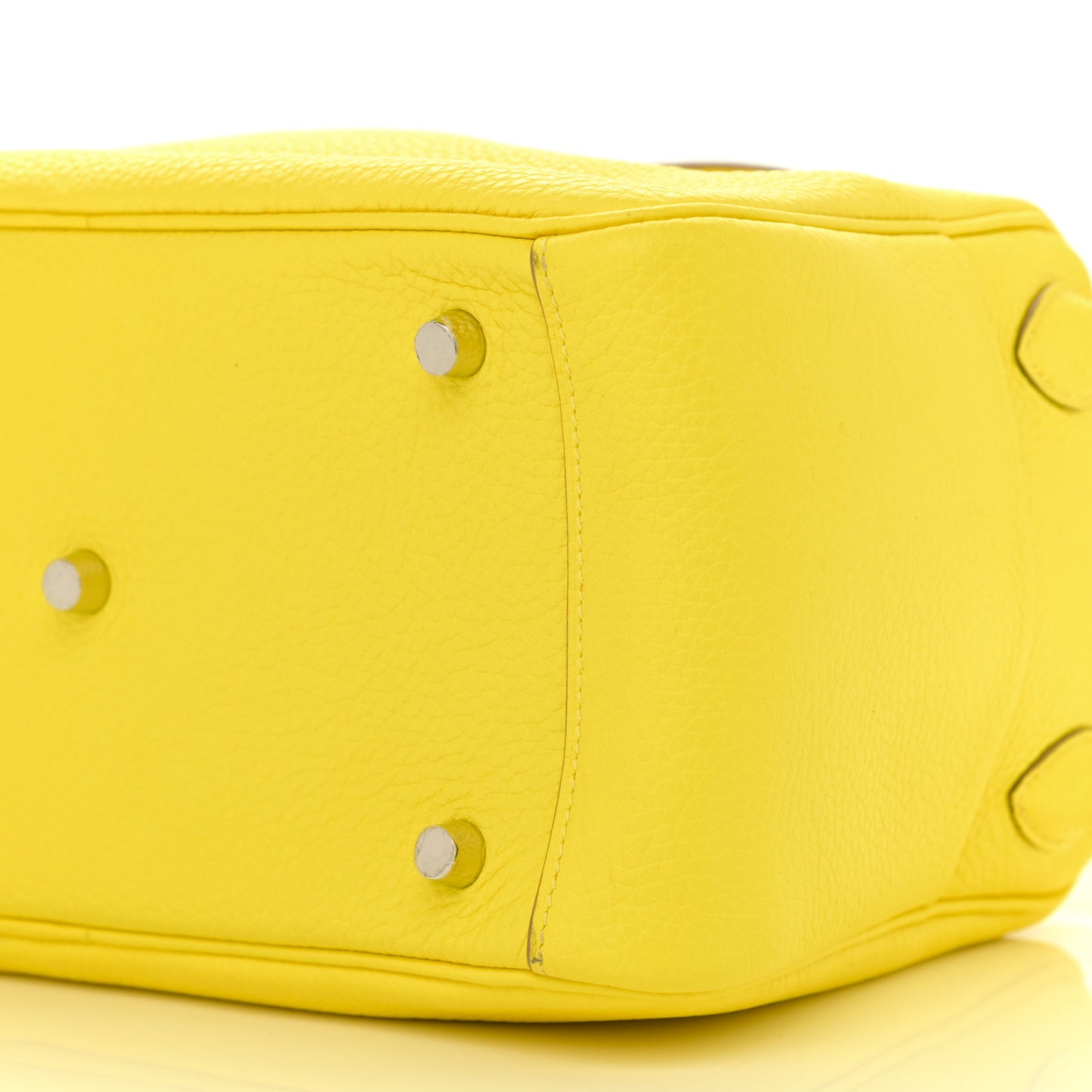 Taurillon Clemence Lindy 26 Lime