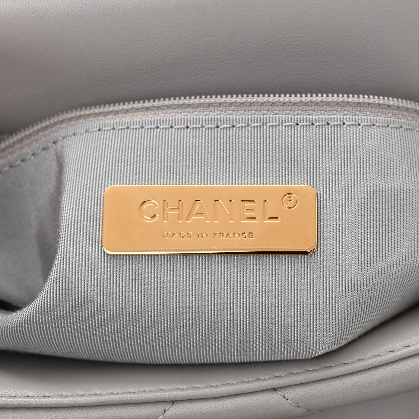 Lambskin Quilted Medium Chanel 19 Flap Grey