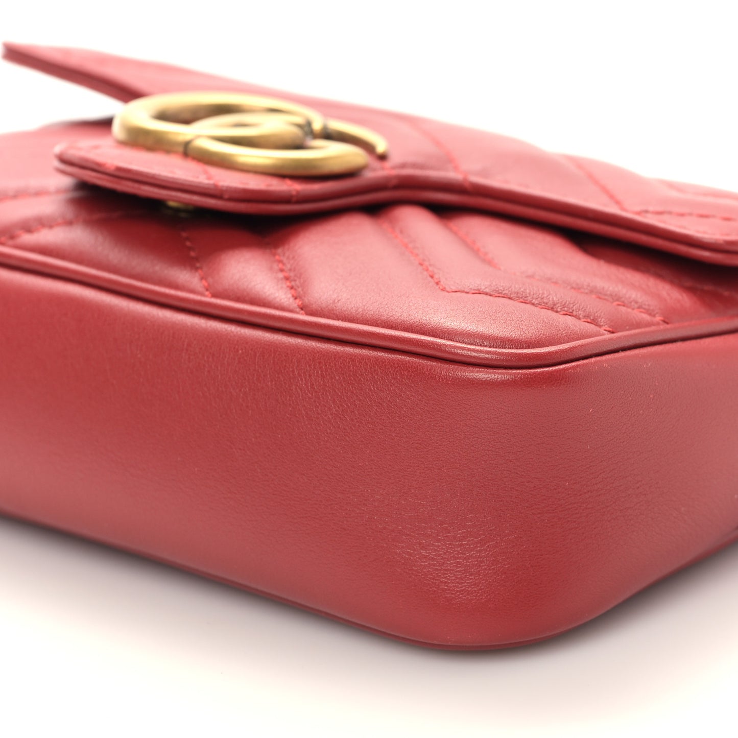 Calfskin Matelasse Super Mini GG Marmont Shoulder Bag Hibiscus Red