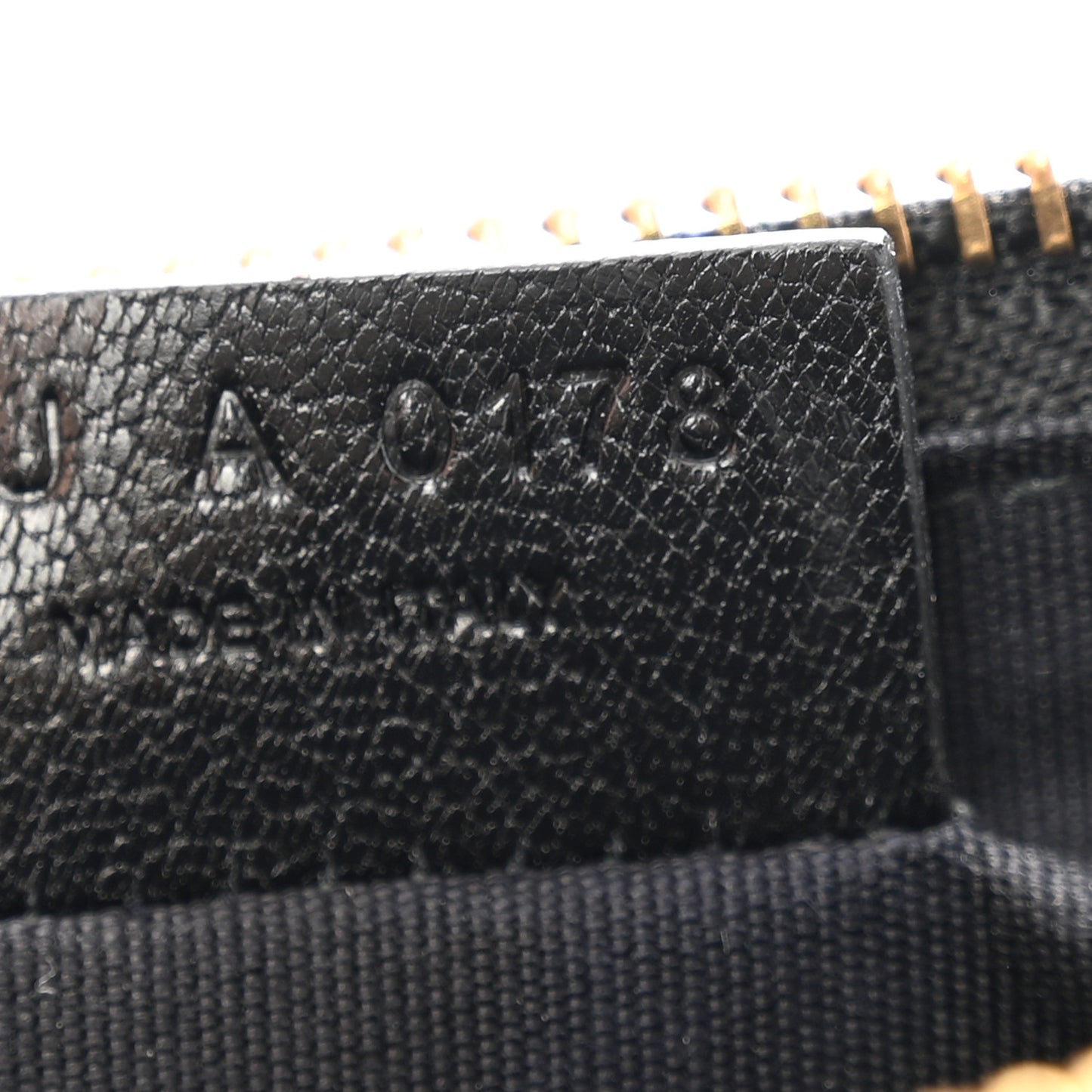 Goatskin Diamond Quilted GV3 Medium Pouch Black