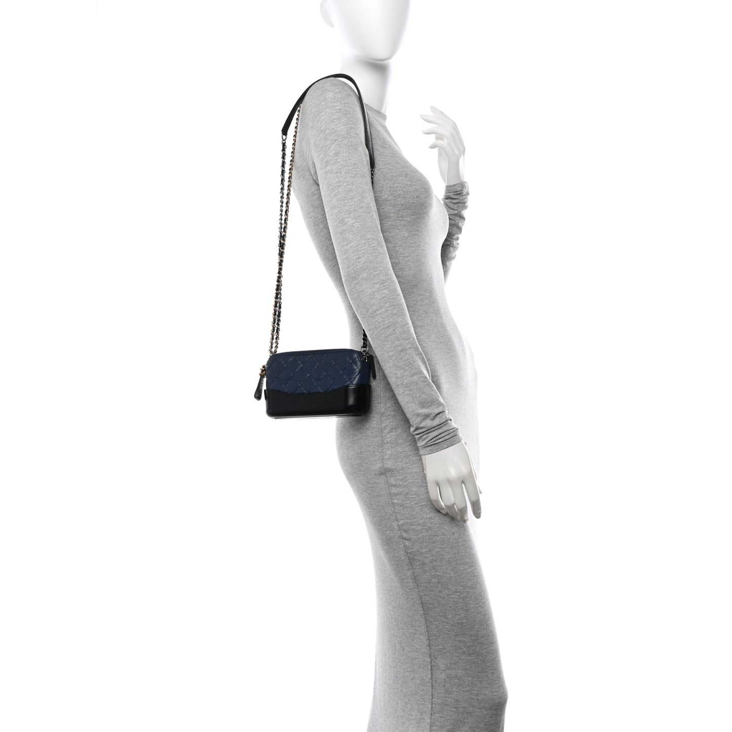 Aged Calfskin Quilted Small Gabrielle Clutch With Chain Navy Black