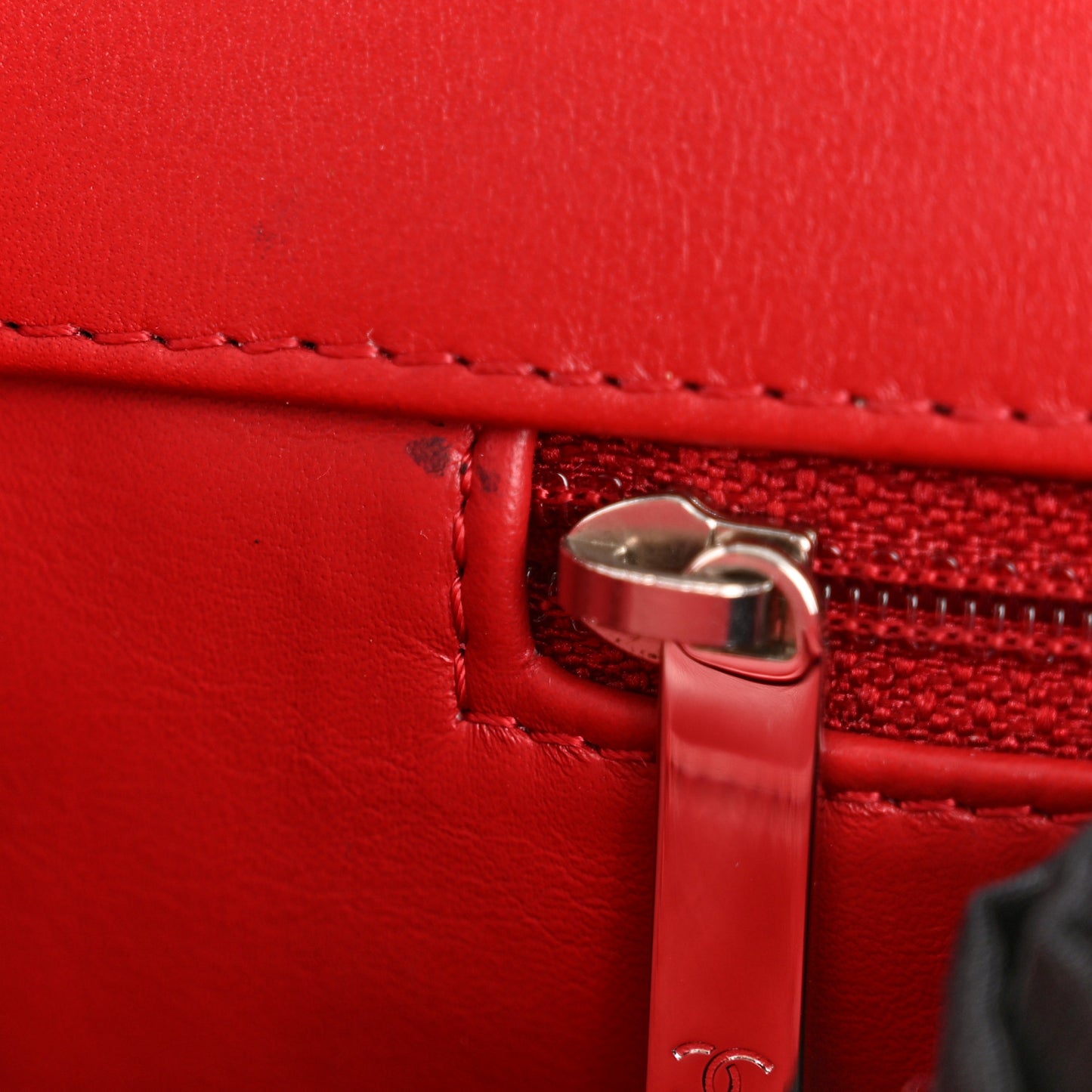 Calfskin Quilted Medium CC Filigree Flap Red