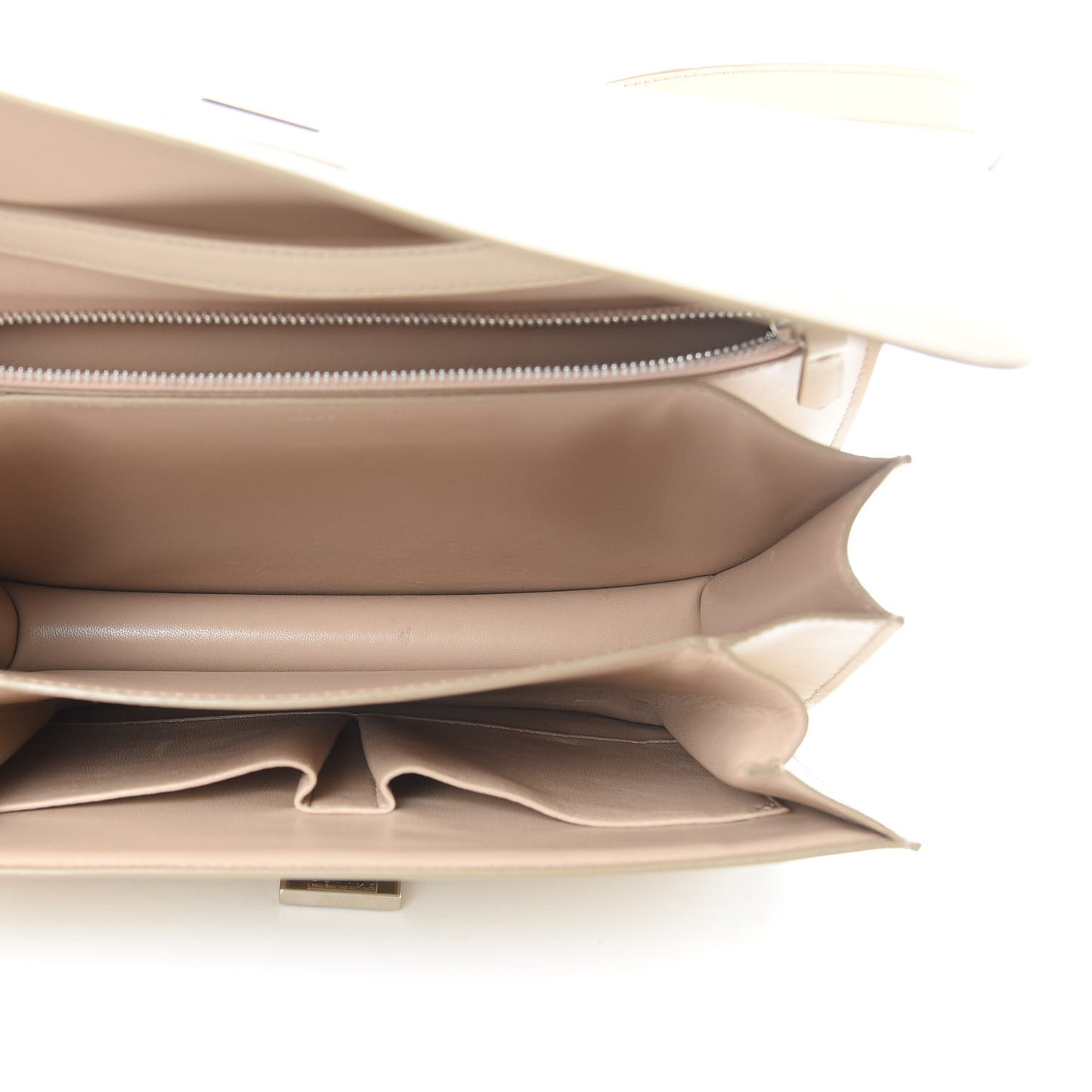 Box Calfskin Medium Classic Box Flap Chalk