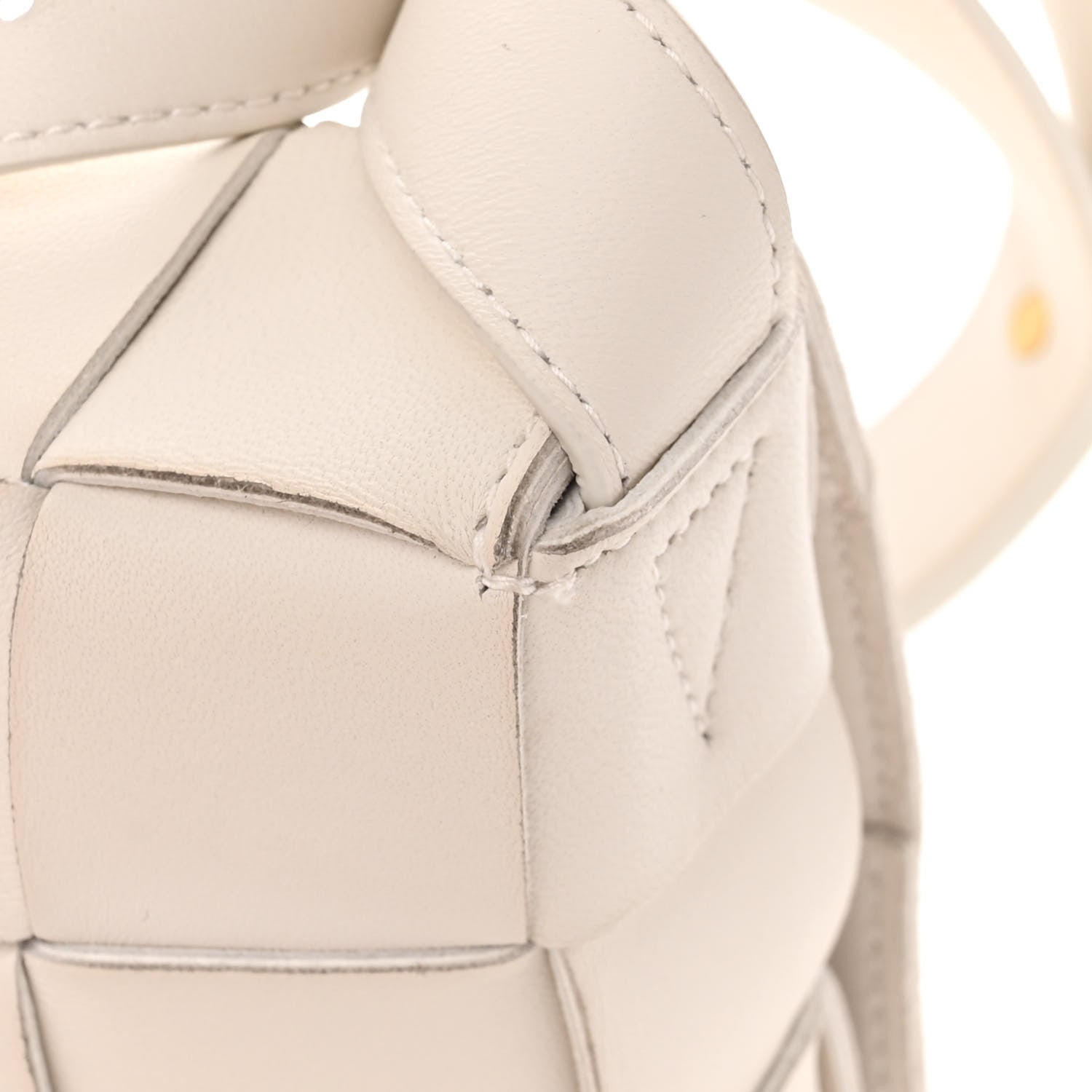 Bottega Veneta Lambskin Maxi Intrecciato Small Cassette Crossbody Bag White 12 of 13