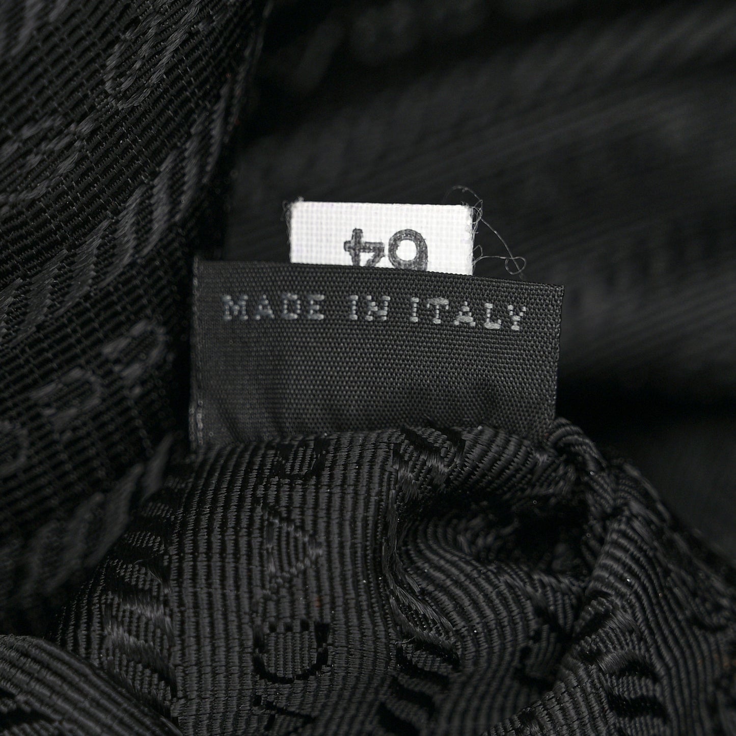 Vitello Daino Tote Black