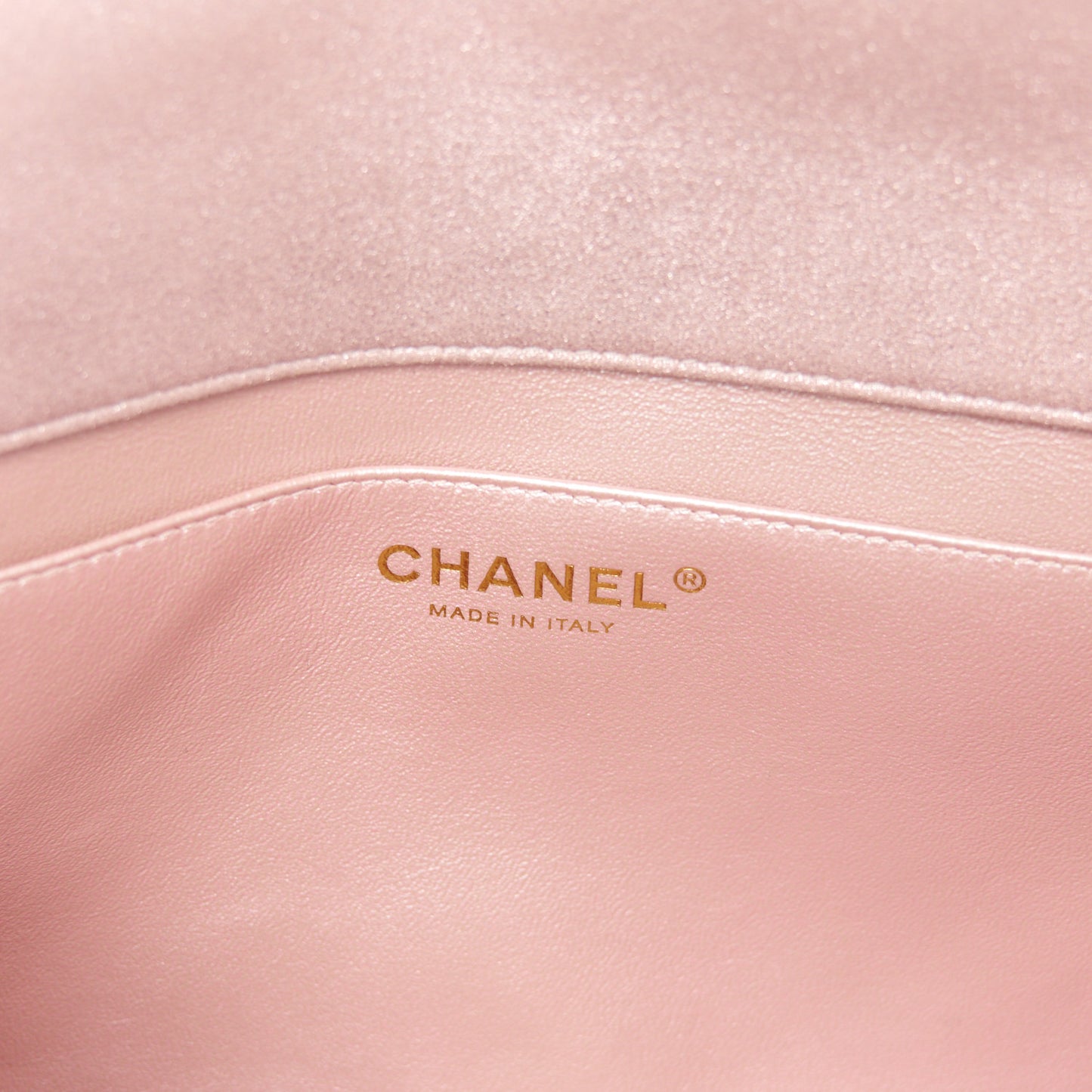 Iridescent Calfskin Quilted Clutch With Chain Flap Pink
