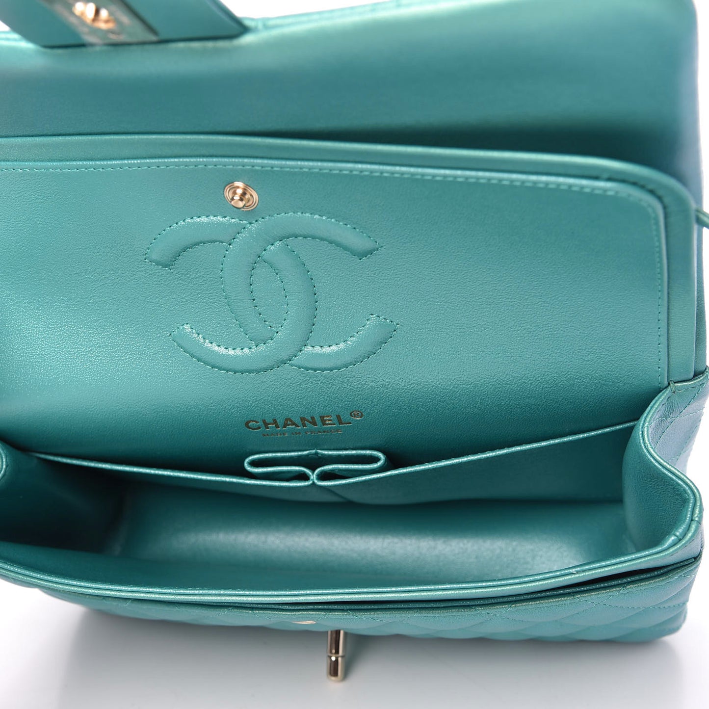 Iridescent Calfskin Quilted Medium Double Flap Green
