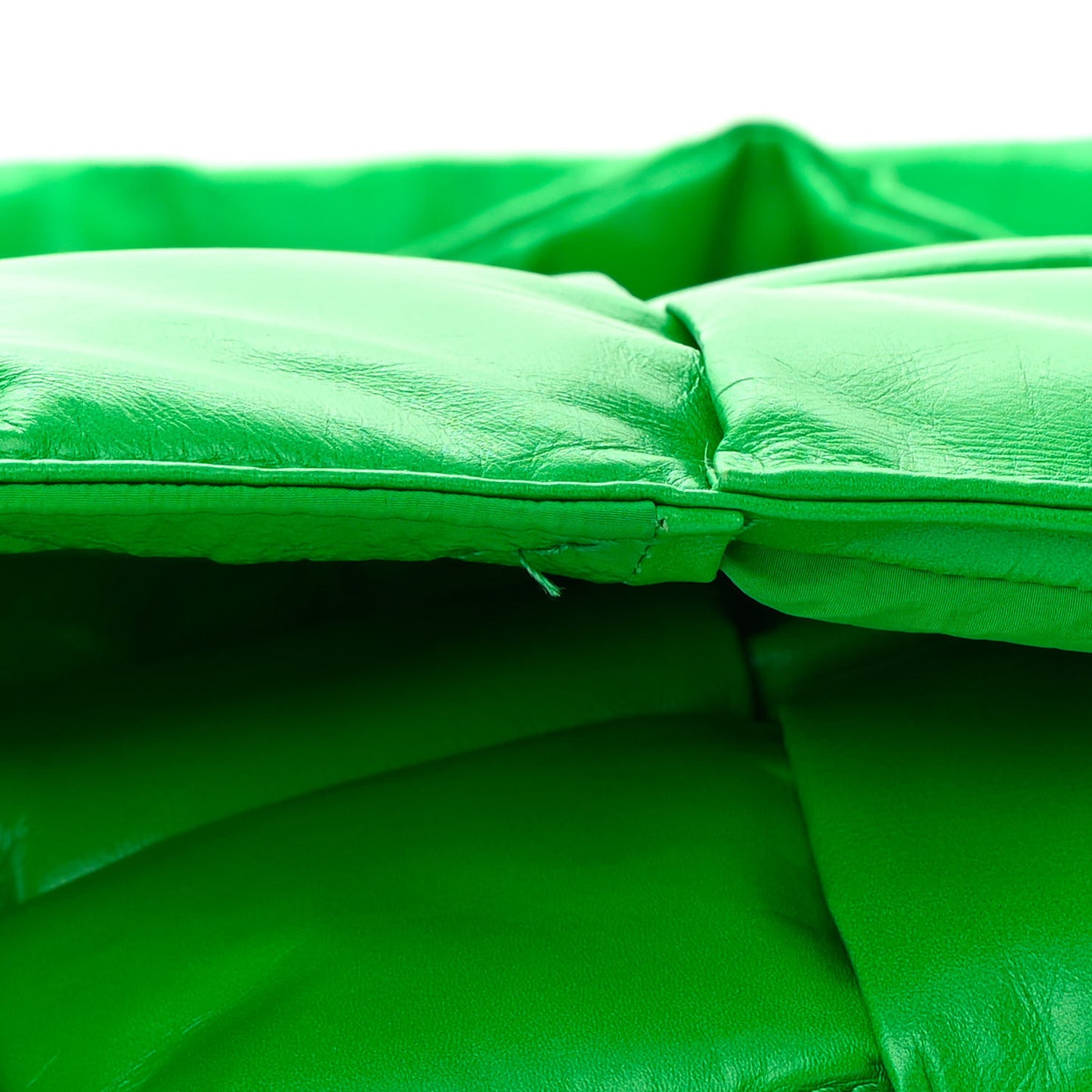 Paper Calfskin Intrecciato Padded Medium Cassette Parakeet
