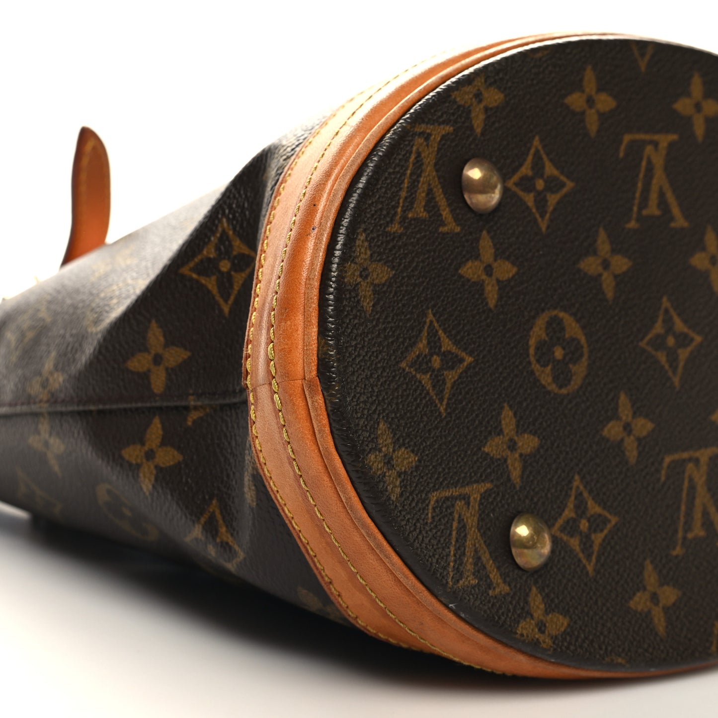 Monogram Petit Bucket 23