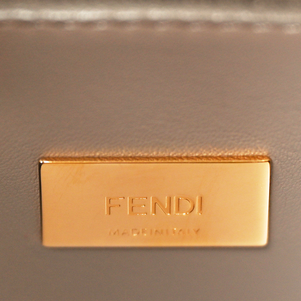 Fendi Vitello Tahiti Burro Medium Peekaboo Iconic Essentially Satchel Black Corda 7 of 10