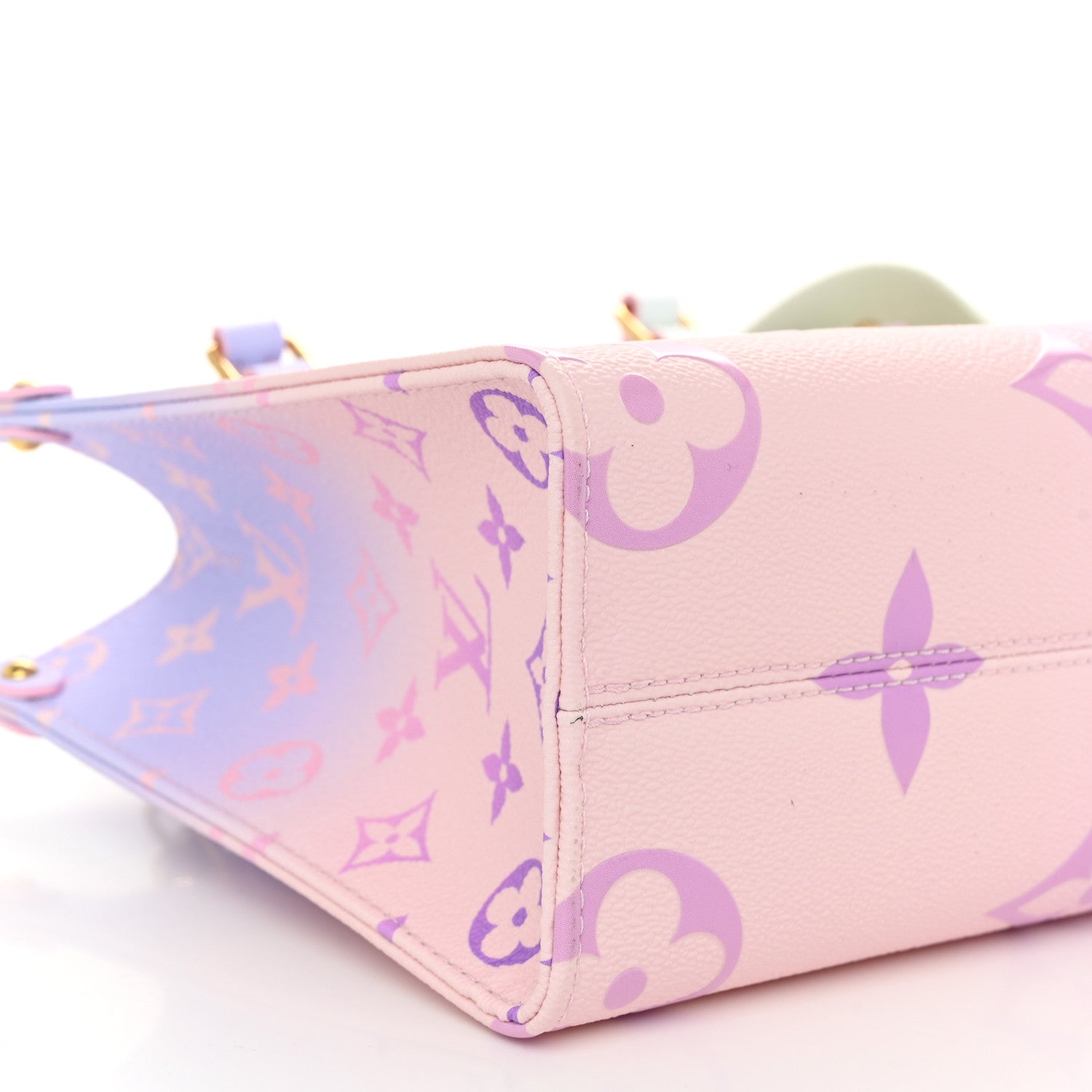 Louis Vuitton Monogram Giant Spring In The City Onthego PM Sunrise Pastel 8 of 9