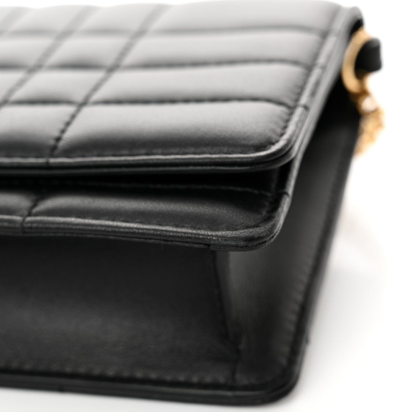 Lambskin Quilted Lola Clutch On Chain Black