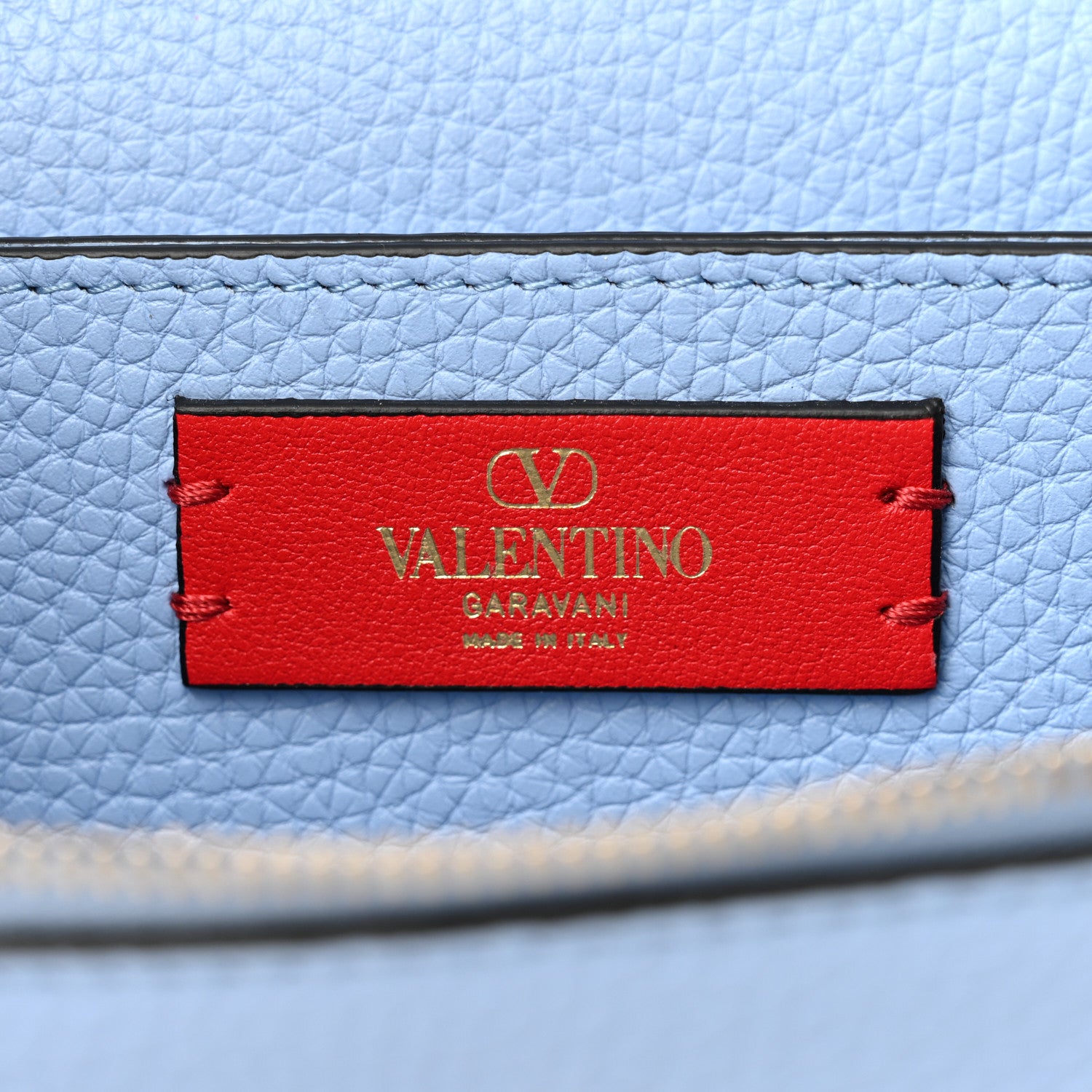 Valentino Garavani Grainy Calfskin Rockstud Chain Pouch Popeline Blue 7 of 13