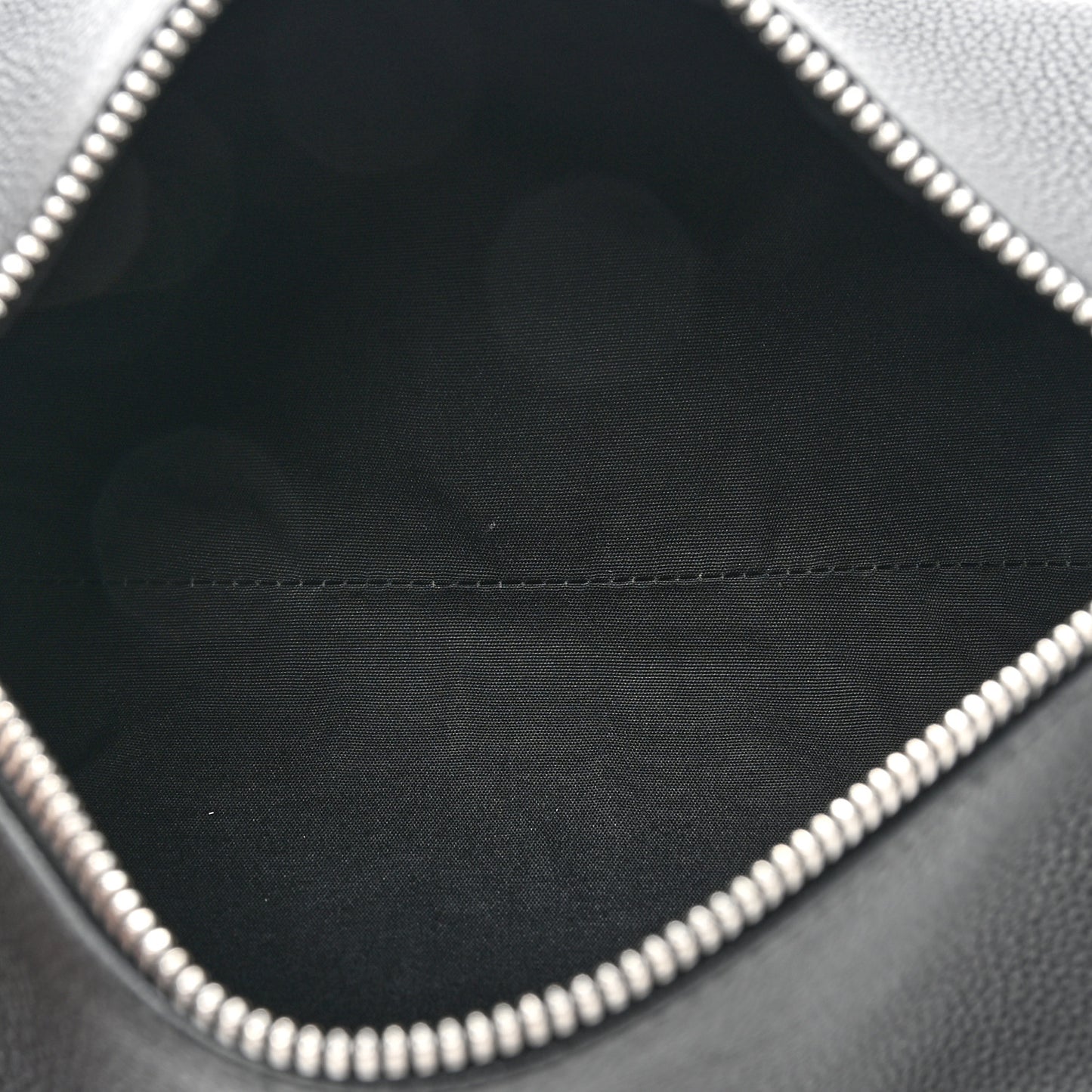 HOMME Grained Calfskin Mens Roller Pouch Black
