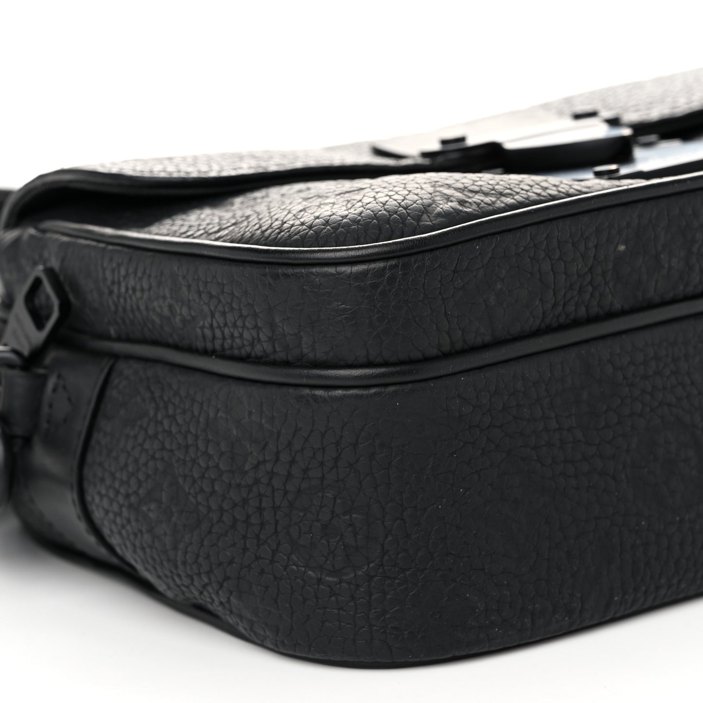 Taurillon Monogram S Lock Messenger Black