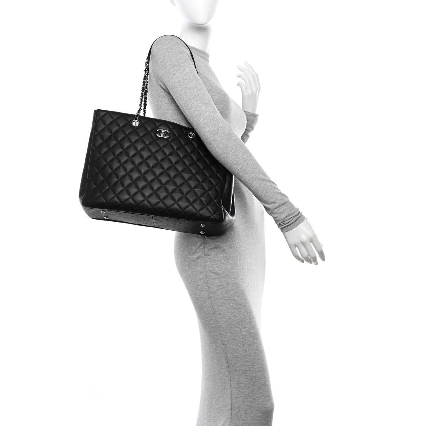 Calfskin Quilted Large Classic Shopping Tote Black