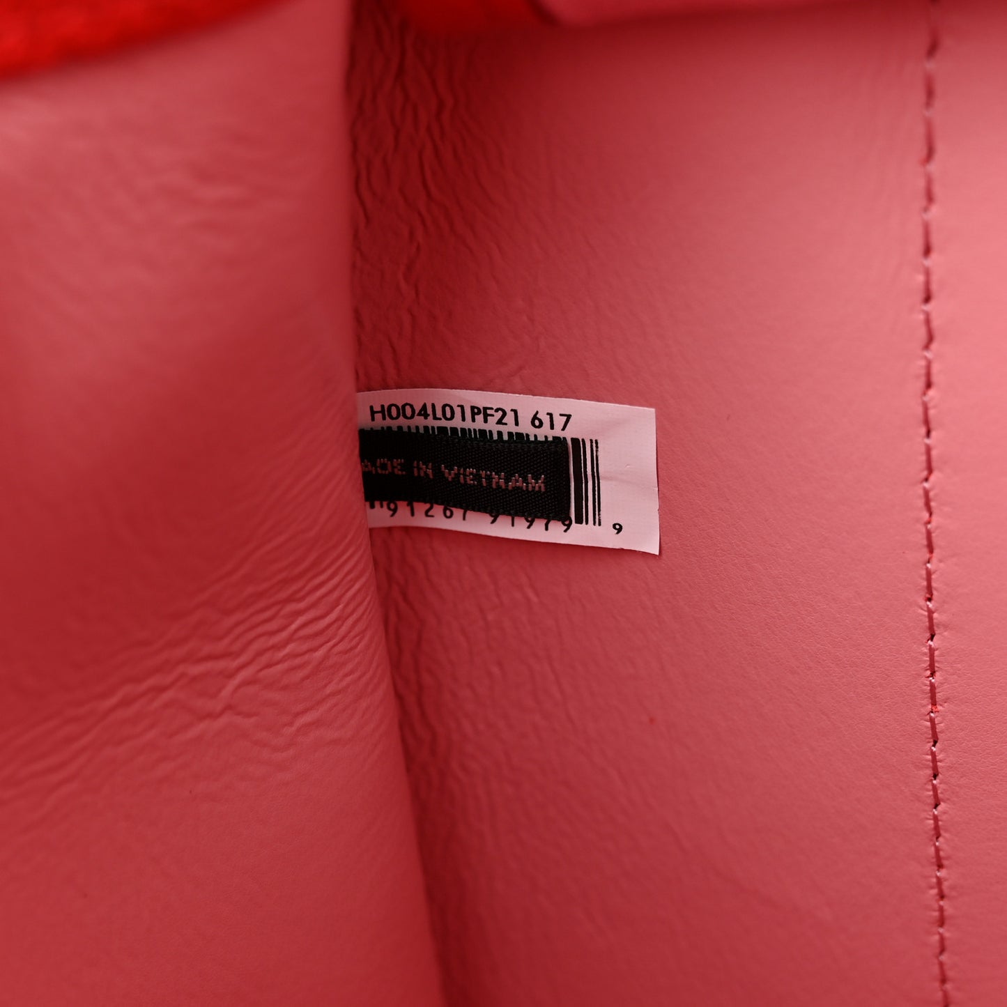 Grained Calfskin Medium The Tote Bag True Red