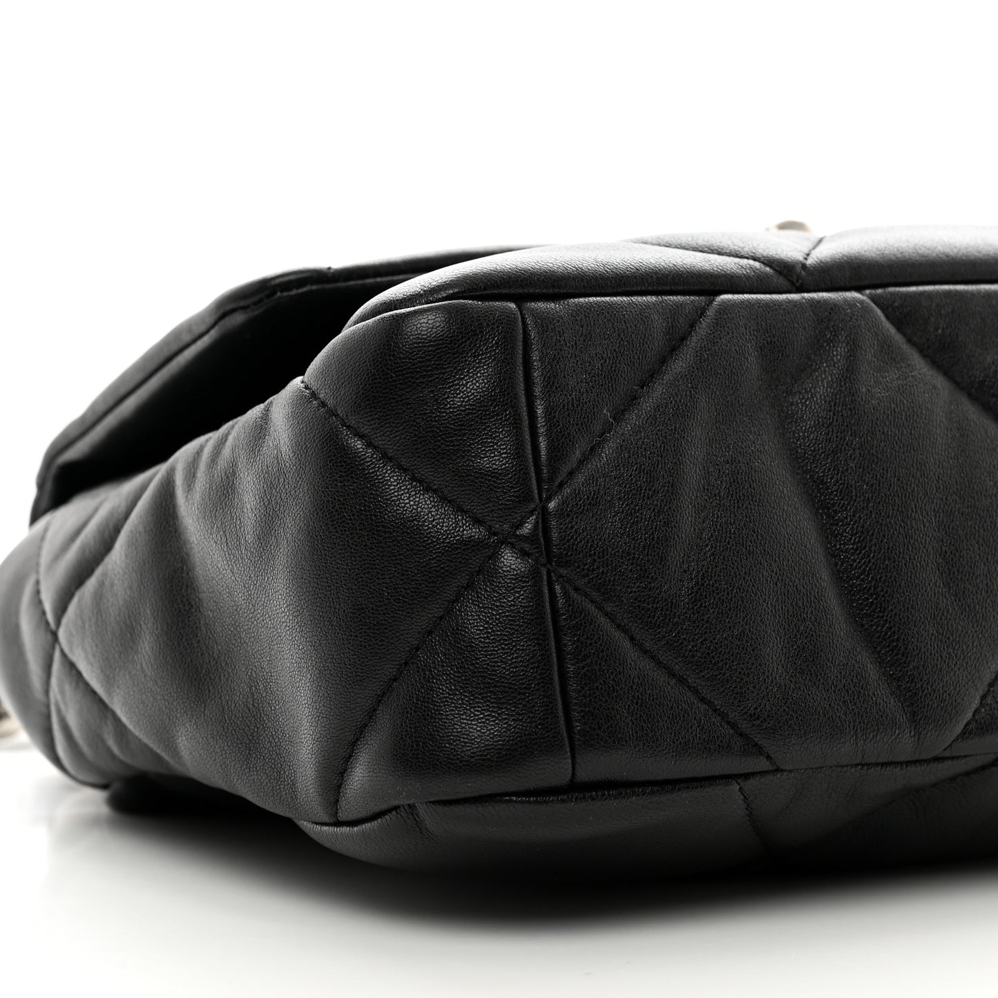 Lambskin Quilted Medium Chanel 19 Flap Black