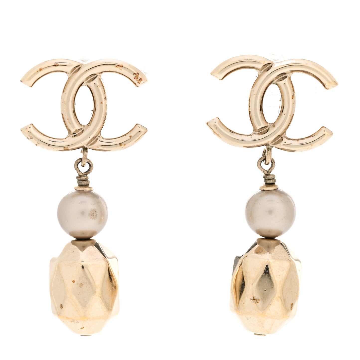 Metal Bead Pearl CC Drop Earrings Golden Pearly White