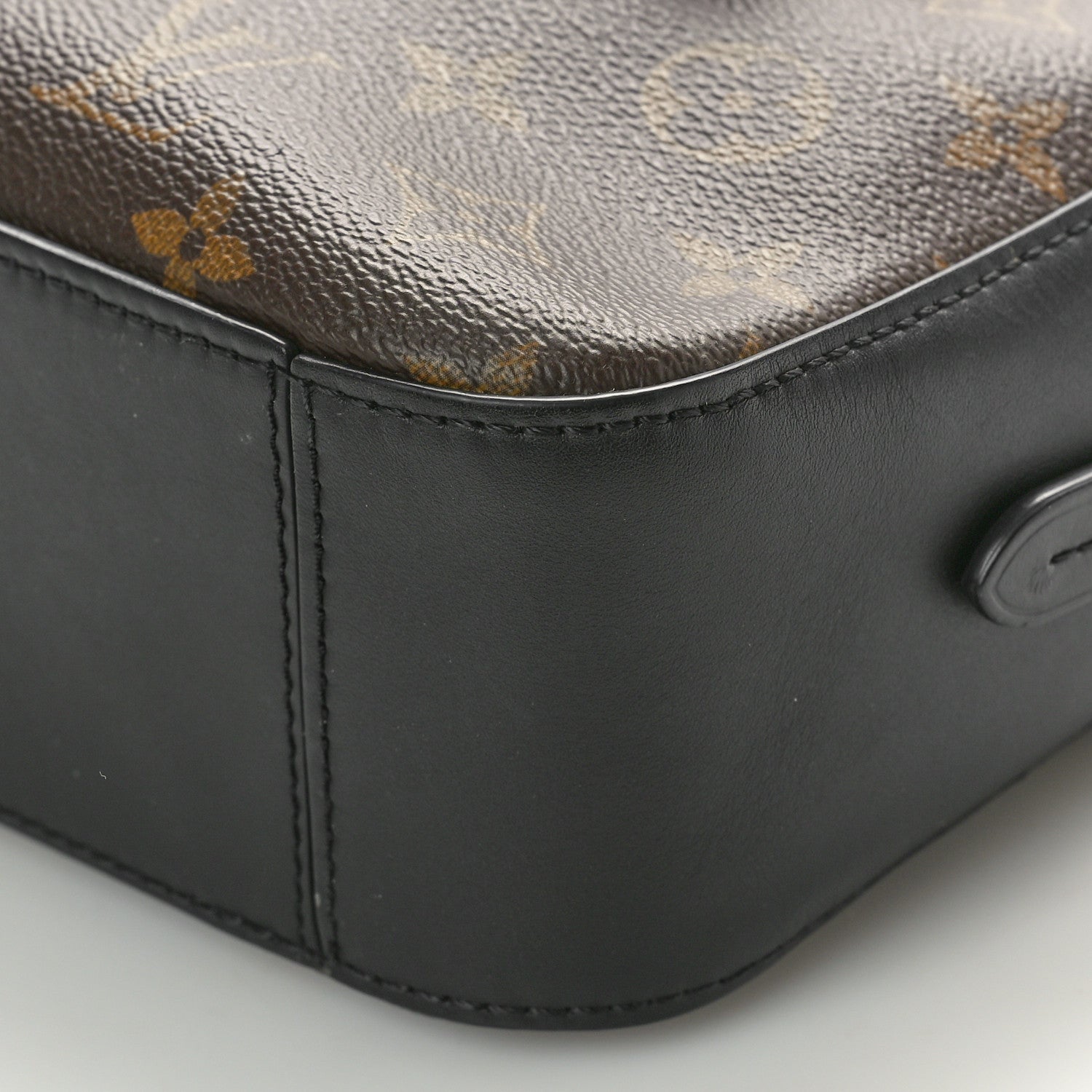 Louis Vuitton Monogram Saintonge Black 9 of 9