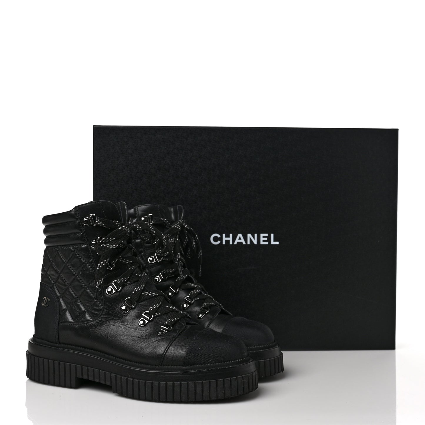 Calfskin Grosgrain Quilted Lace Up Boots 39.5 Black Grey