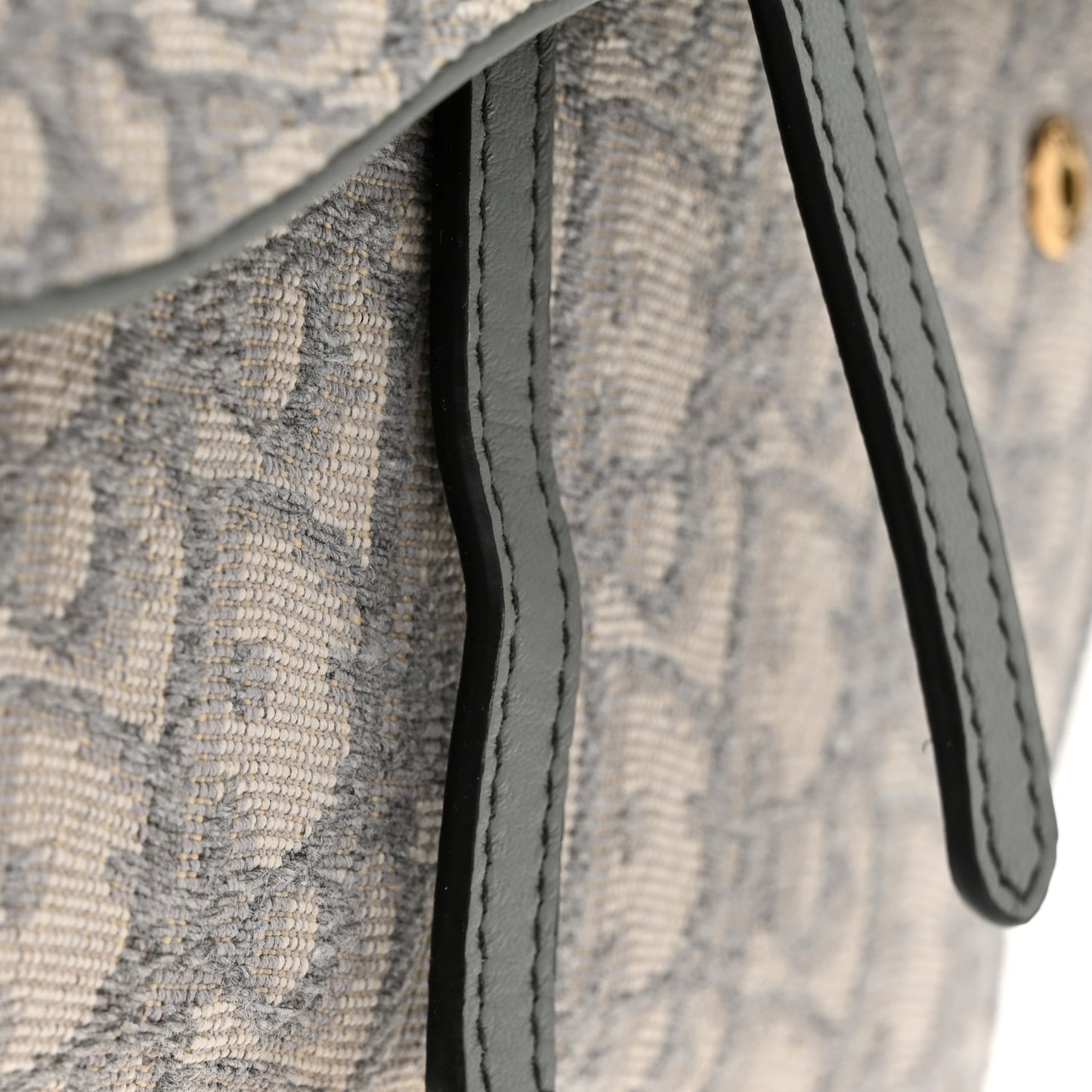 Oblique Saddle Chain Long Wallet Grey