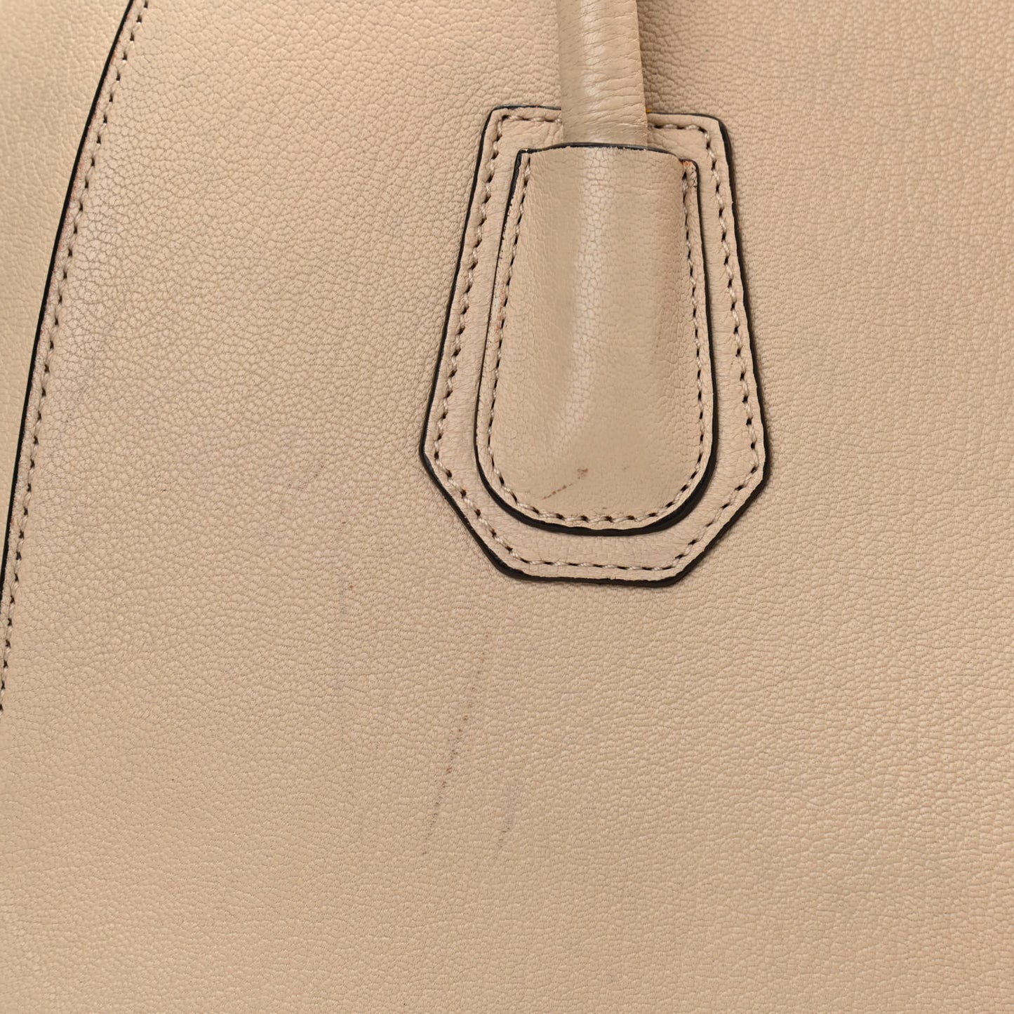 Sugar Goatskin Medium Antigona Nude