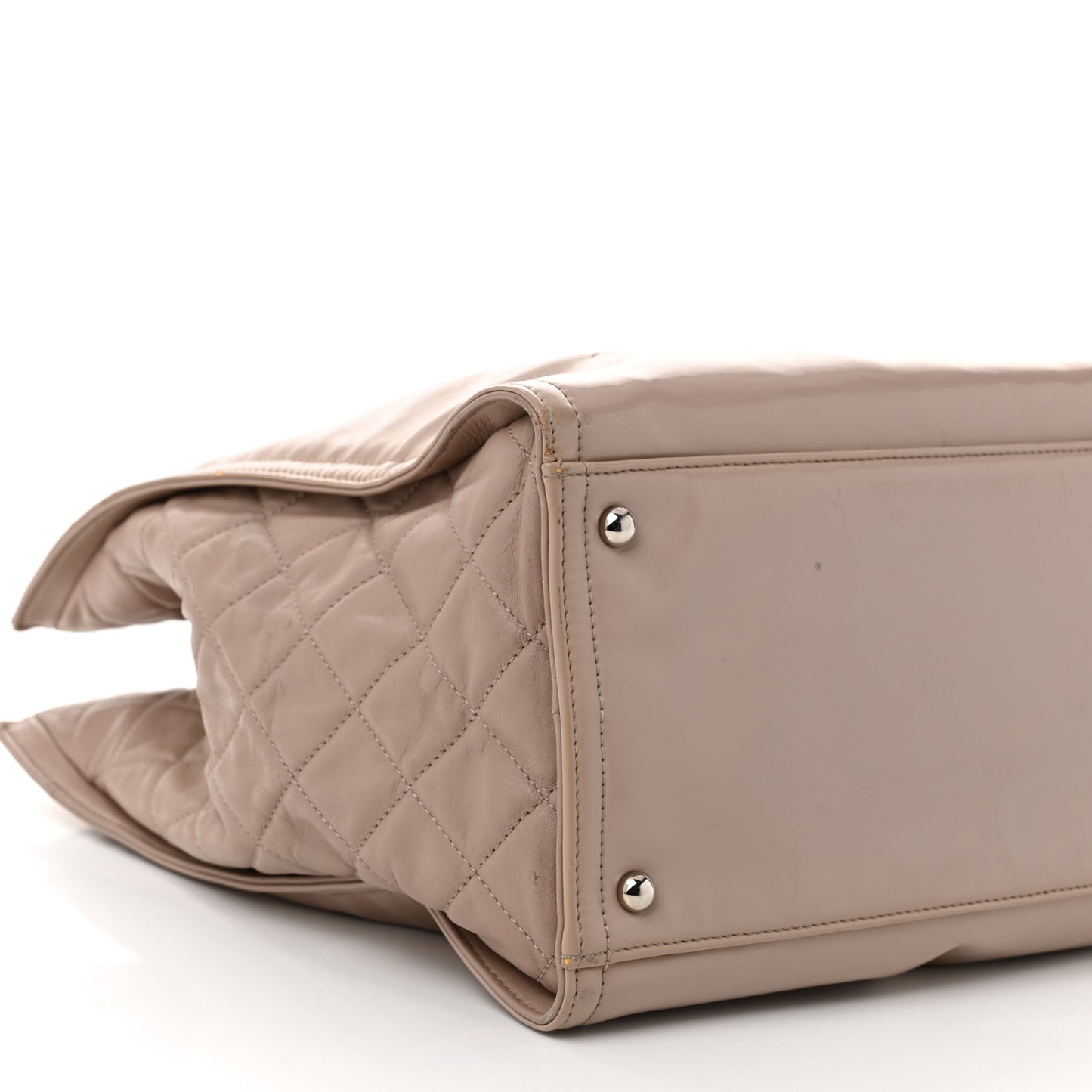 Vinyl Large Lipstick Tote Dark Beige