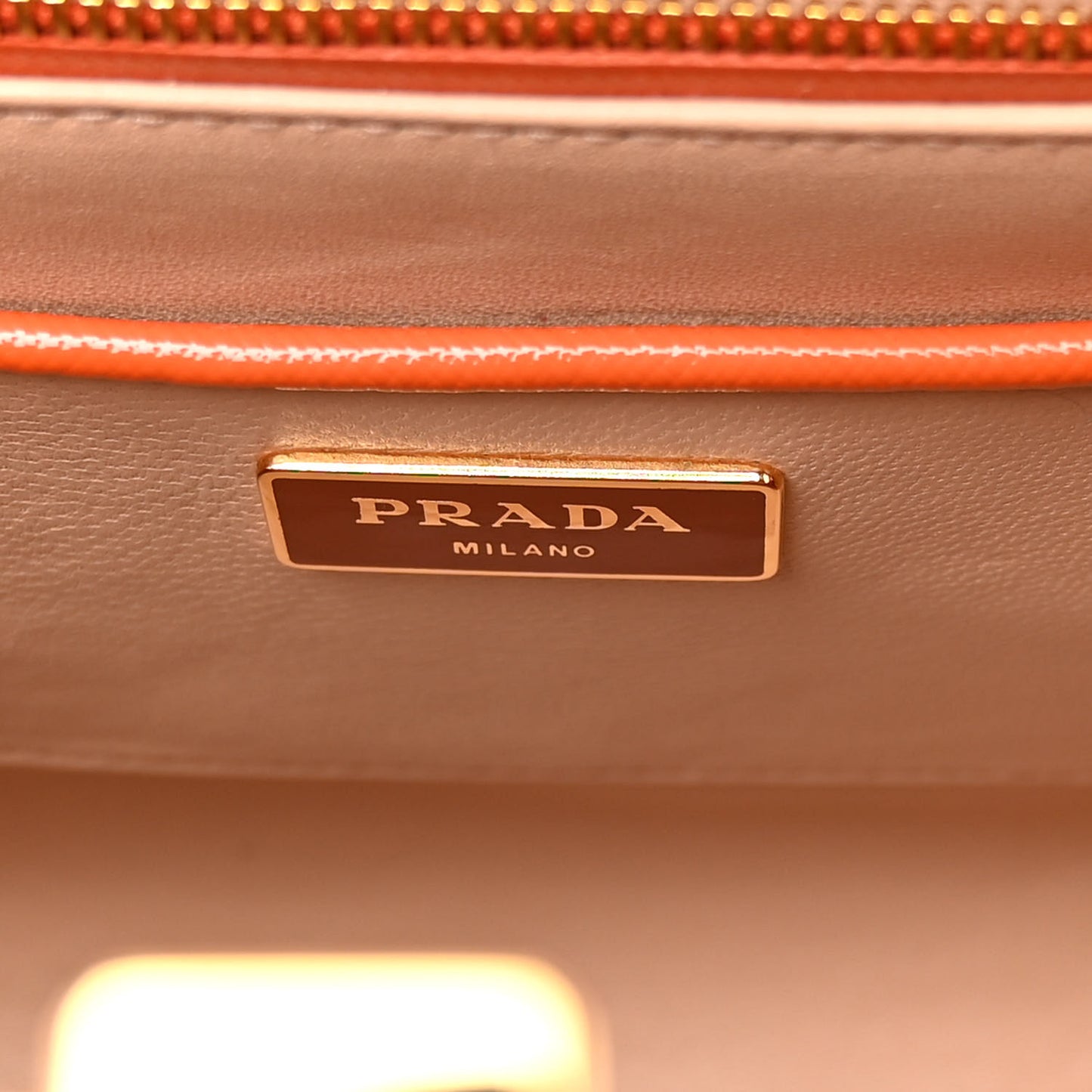 Saffiano Vernice Medium Promenade Tote Papaya Talco