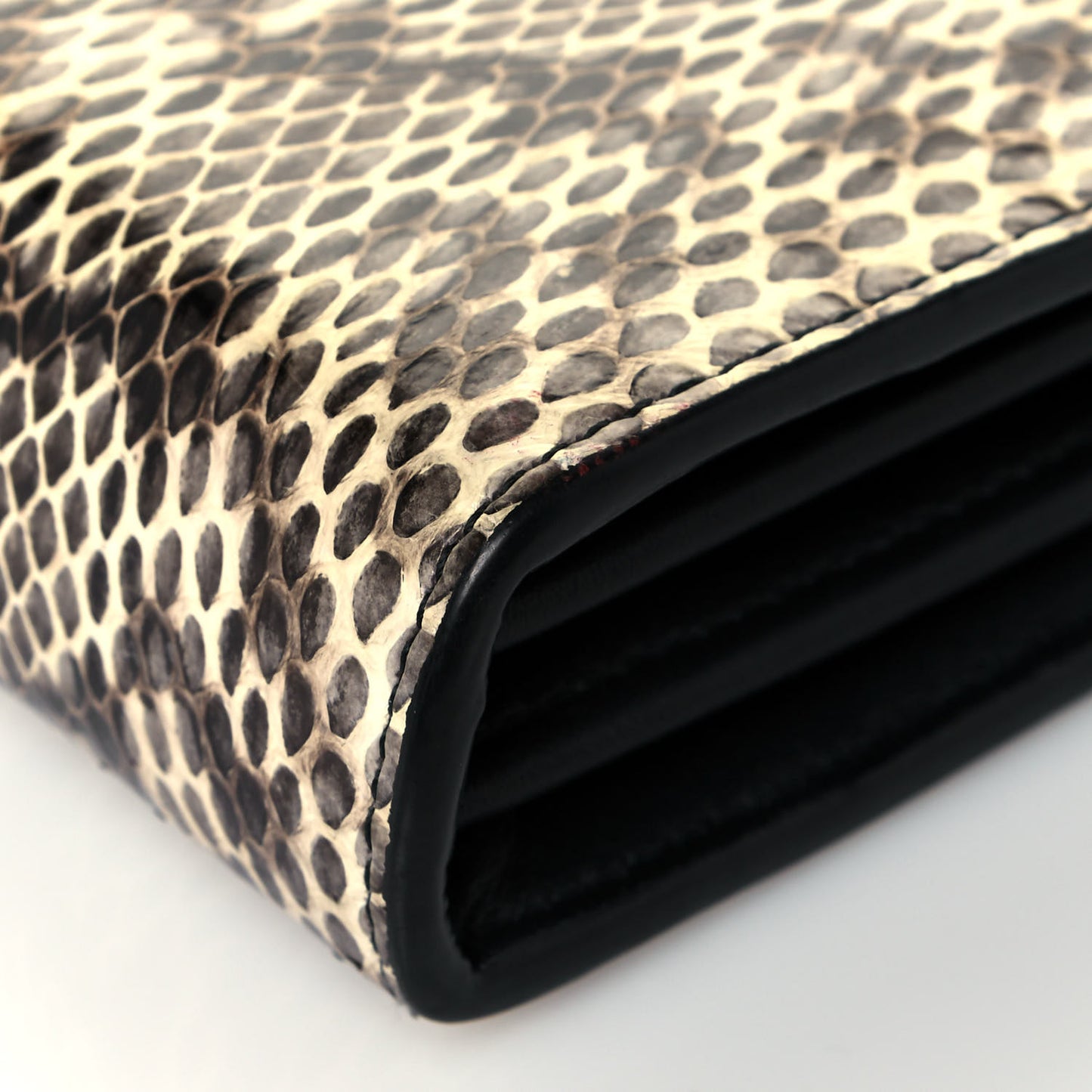 Snakeskin Pearly GG Marmont Chain Wallet Roccia