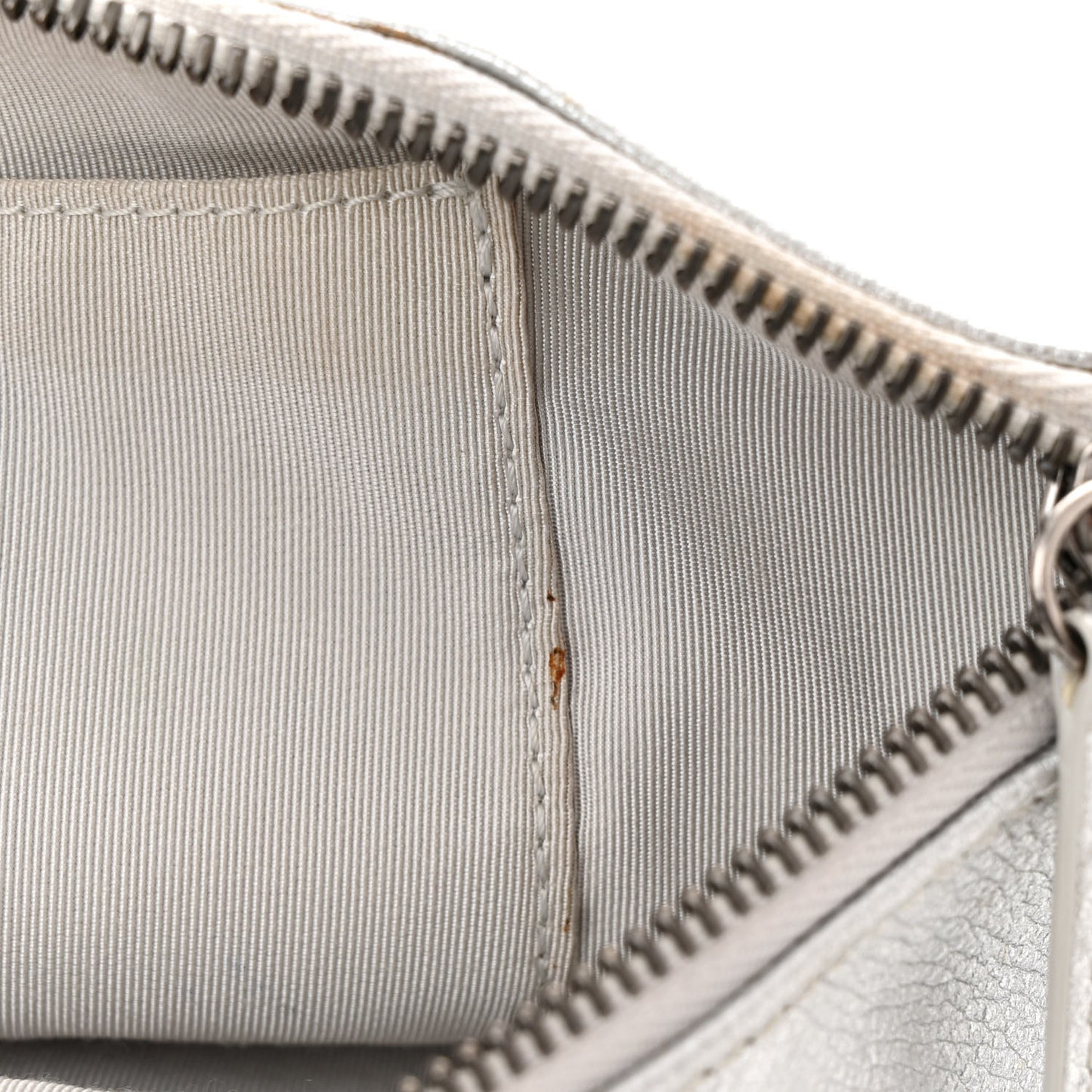 Metallic Grained Calfskin Quilted Casual Rock Waist Bag Fanny Pack Silver