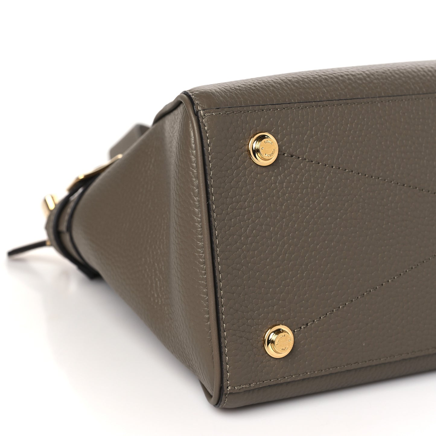 Taurillon Calfskin Vendome MM Earth