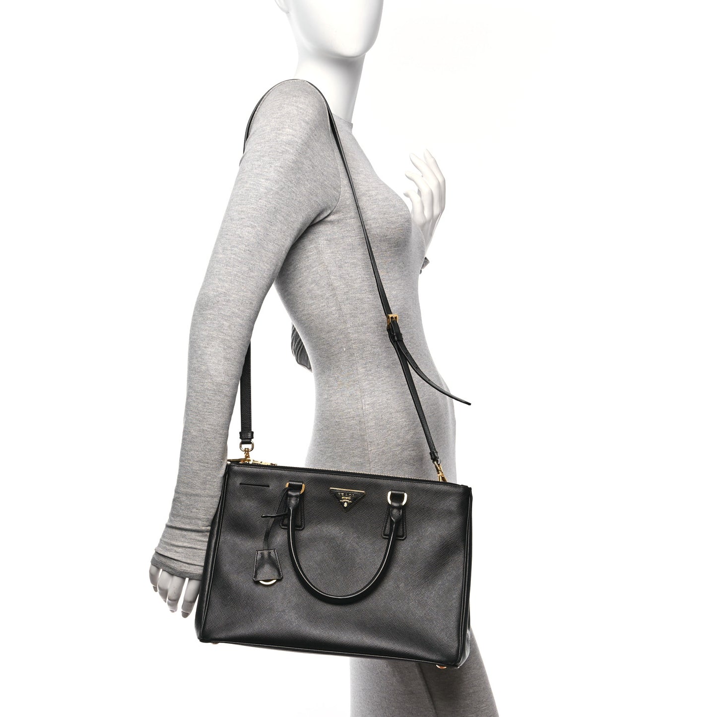 Saffiano Medium Galleria Double Zip Tote Black