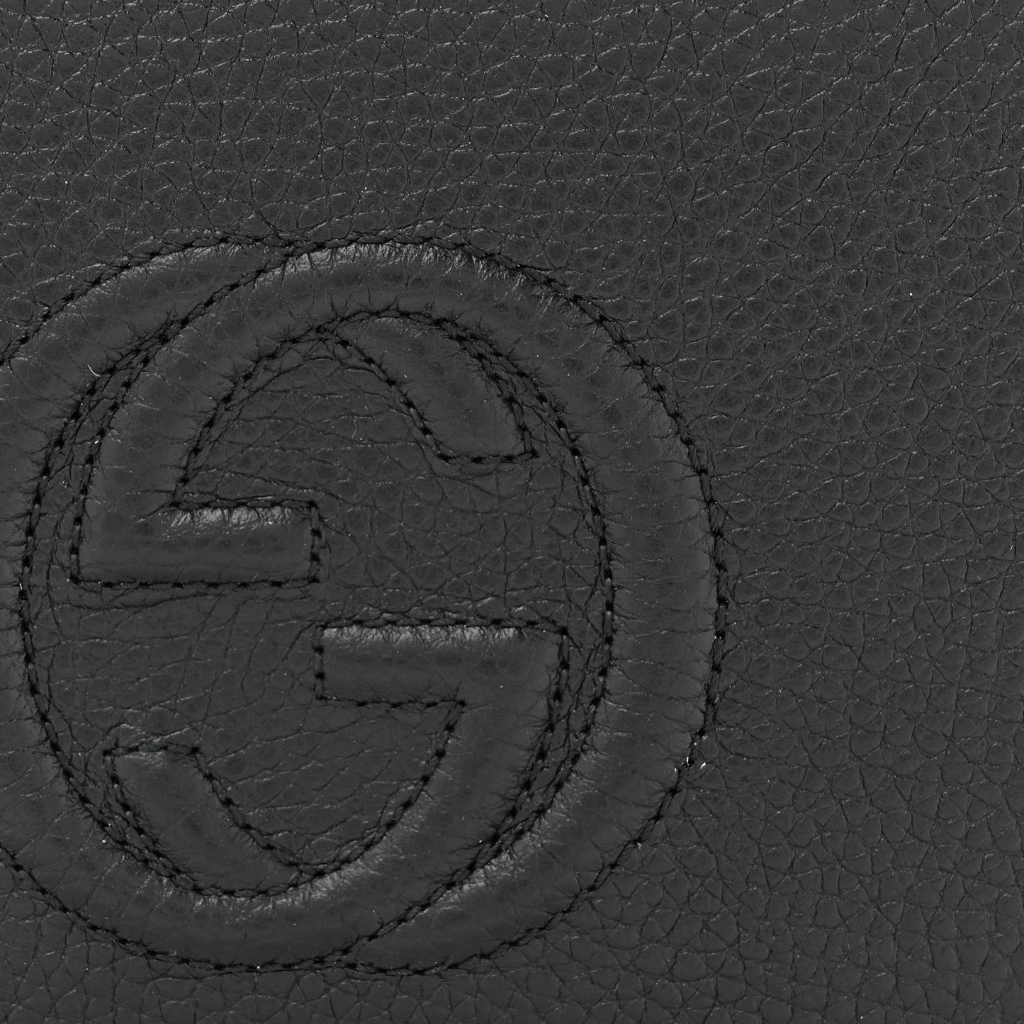 Pebbled Calfskin Soho Wallet On Chain Black