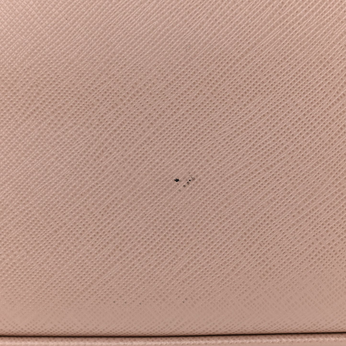 Saffiano Lux Medium Tote Cammeo