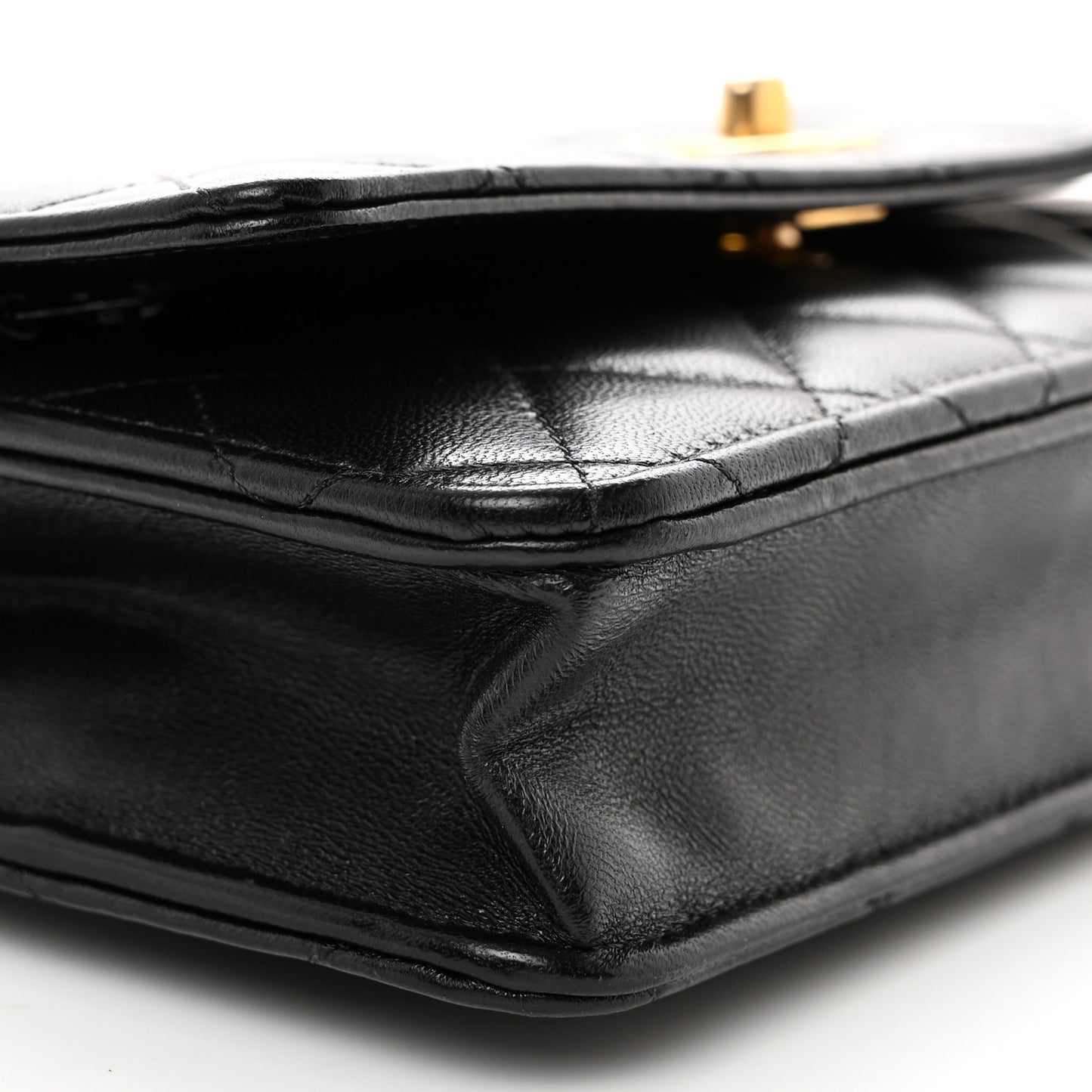 Lambskin Quilted CC Pearl Crush Wallet on Chain WOC Black