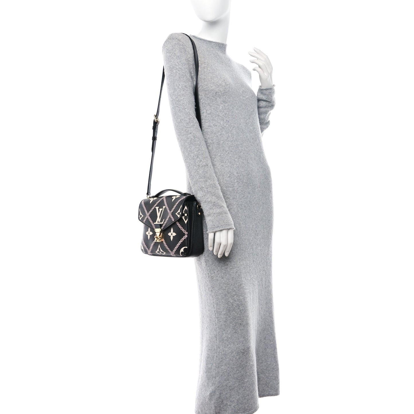 Empreinte Monogram Giant Broderies Pochette Metis Black
