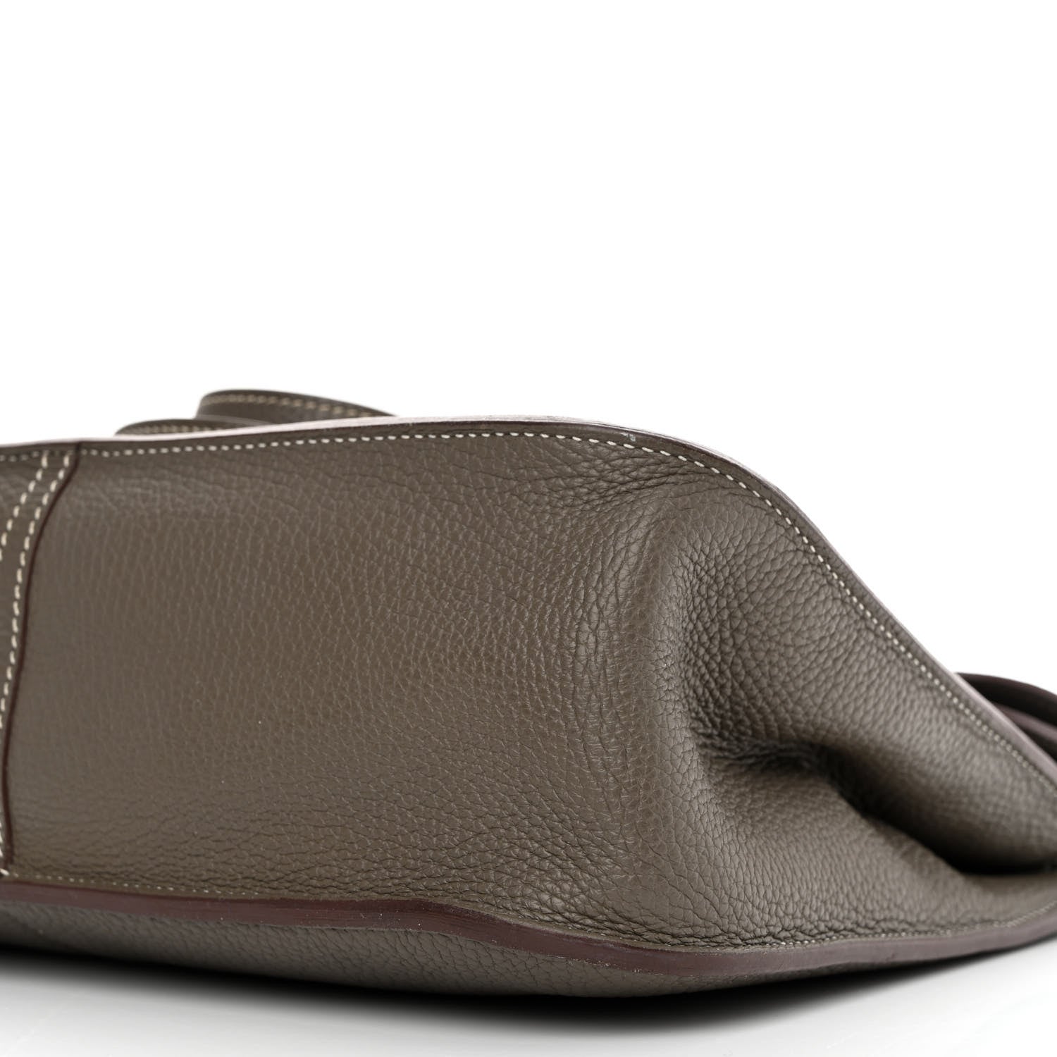 Hermes Taurillon Clemence Halzan 31 GM Etain 10 of 13