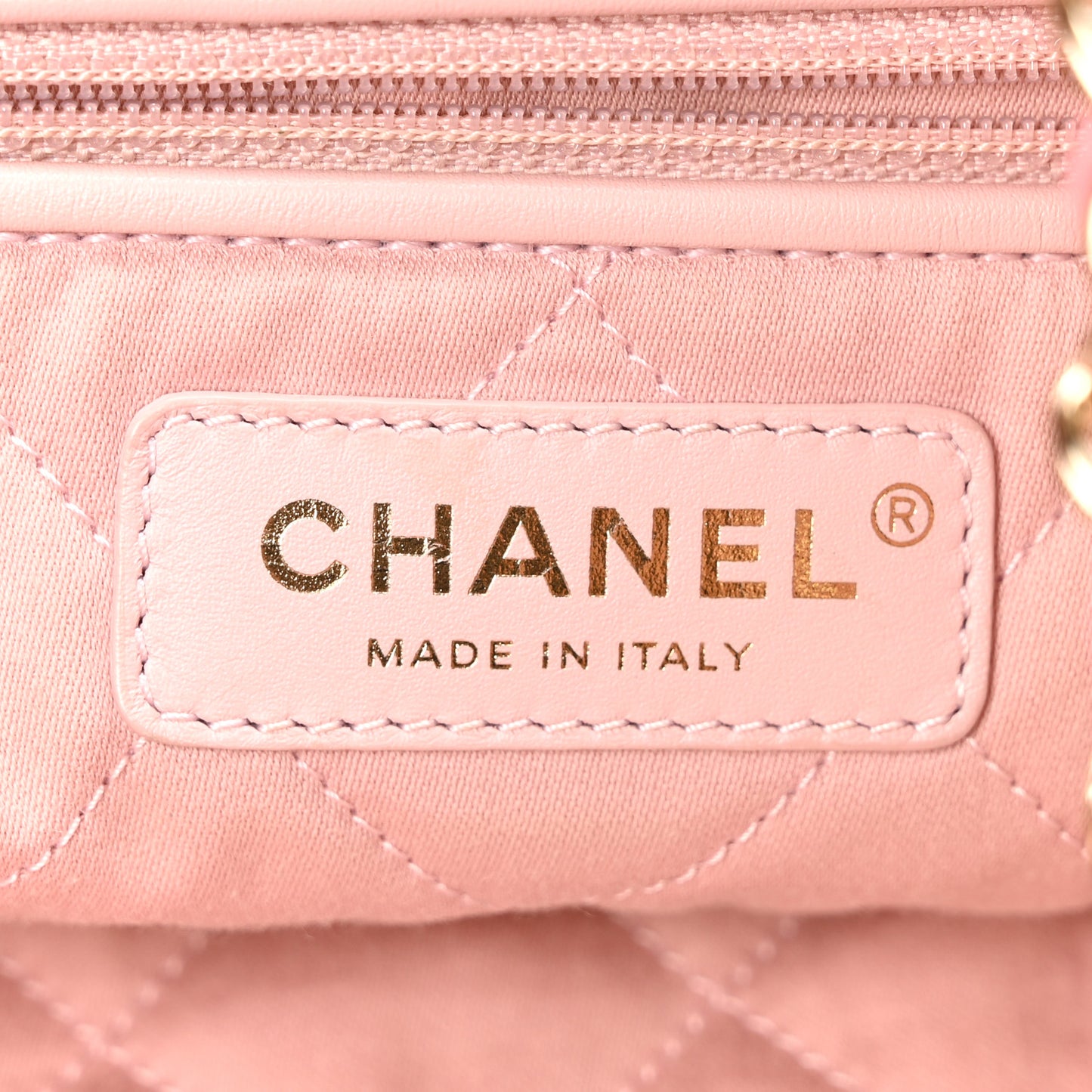 Metallic Shaded Calfskin Quilted Chanel 22 Pink