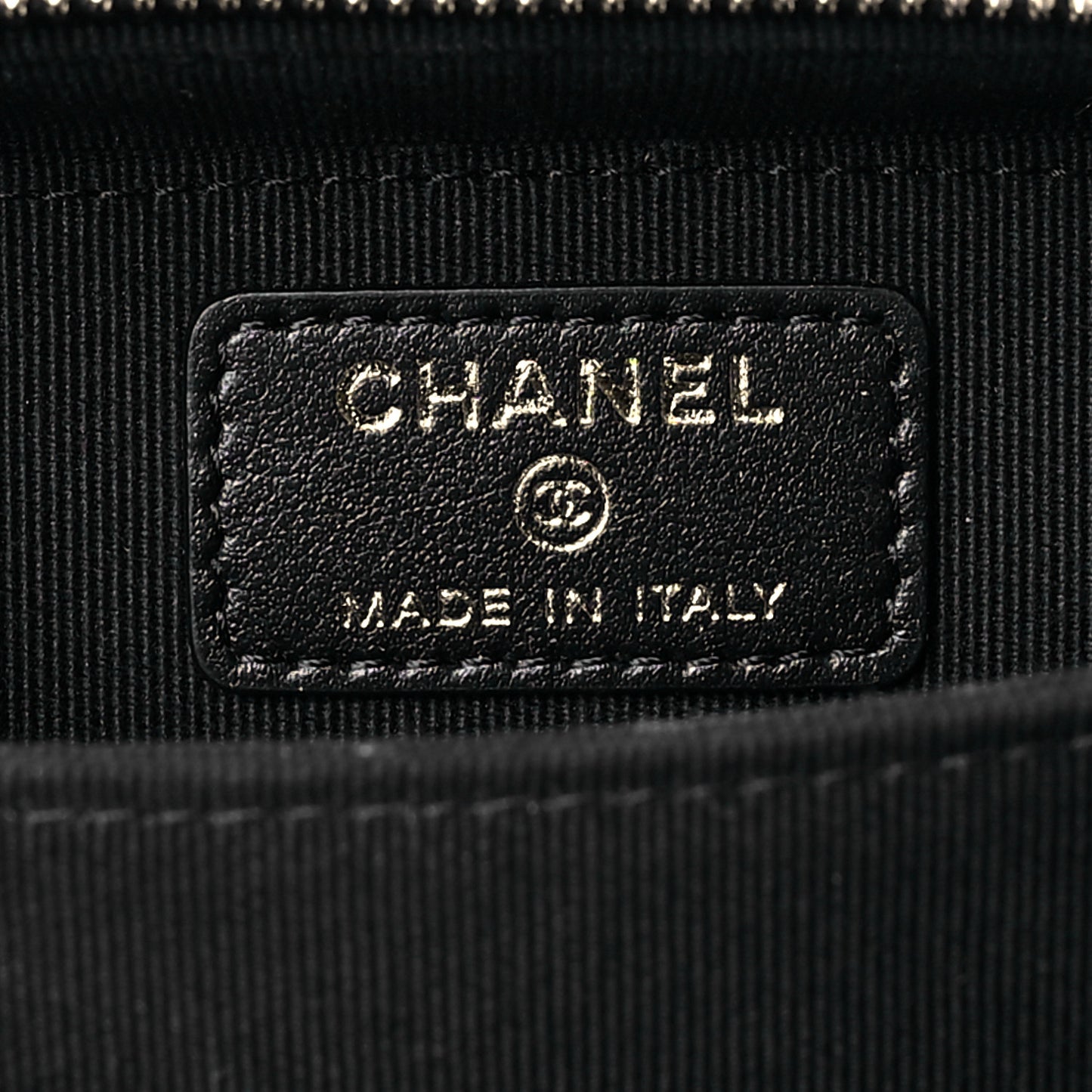 Lambskin Quilted Mini Lacquered Chain Clutch Black