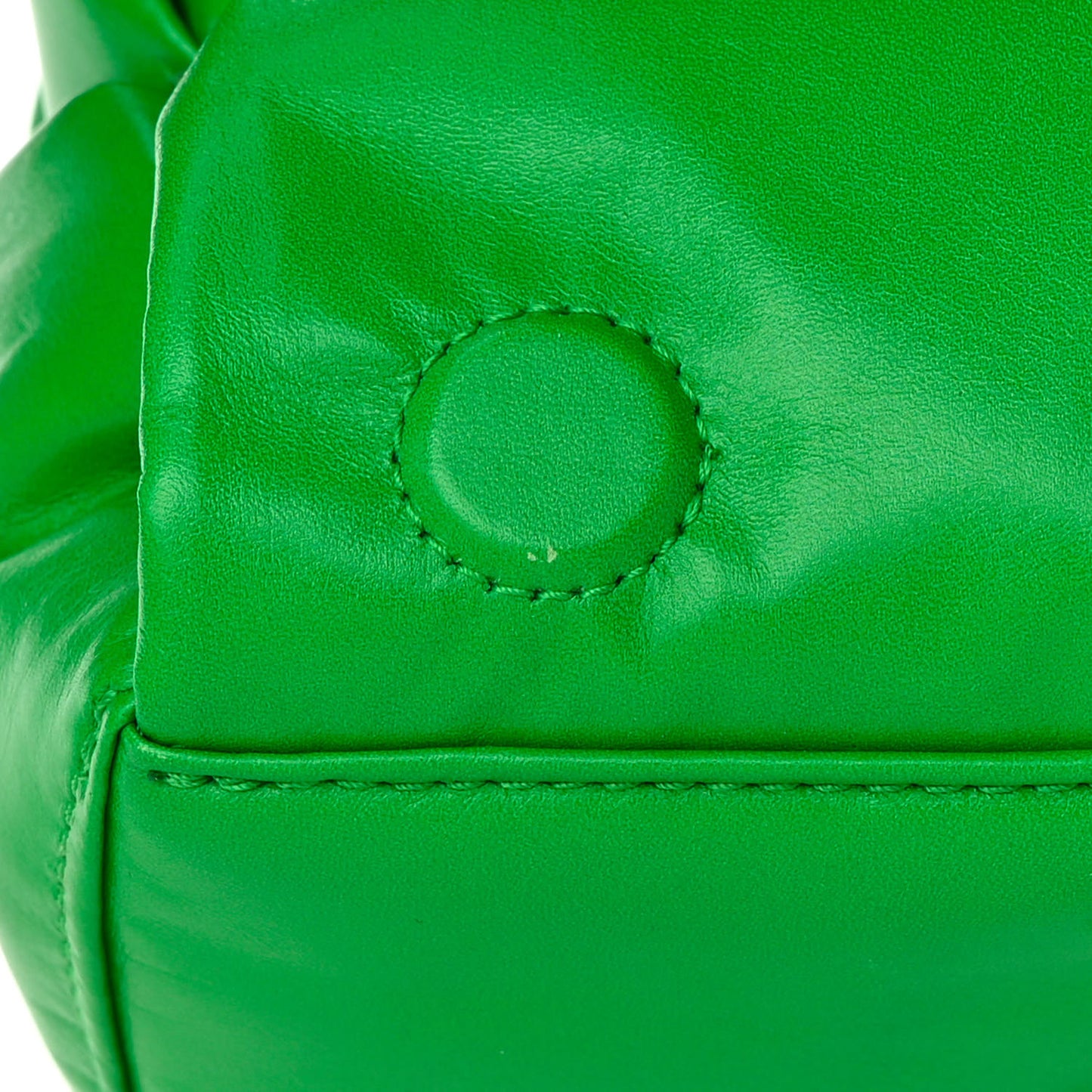 Paper Calfskin Intrecciato Padded Medium Cassette Parakeet