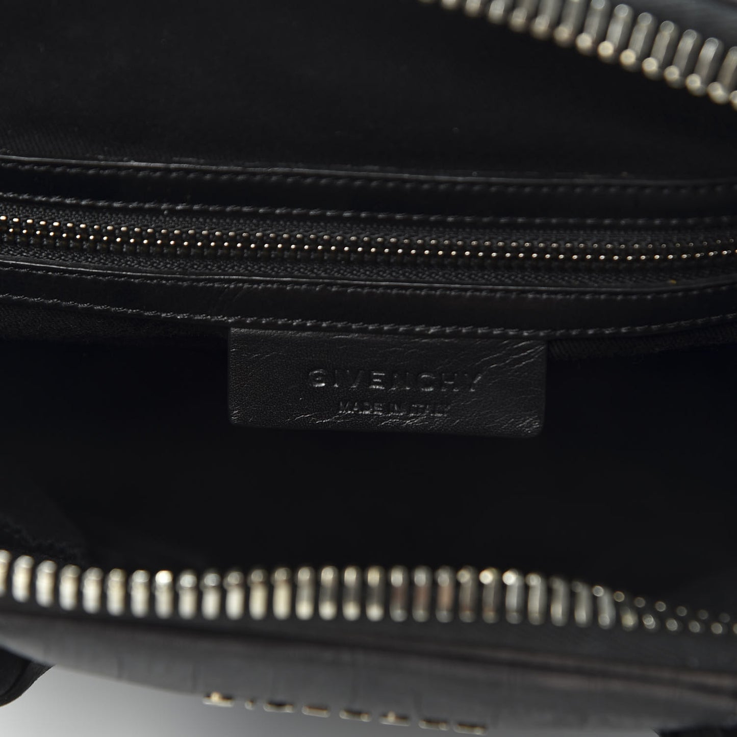 Nubuck Crocodile Embossed Medium Antigona Black