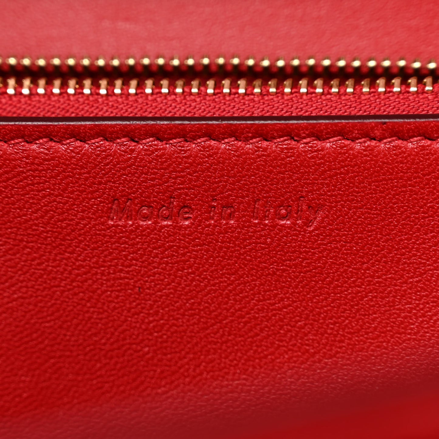 Box Calfskin Medium Classic Box Flap Bag Red